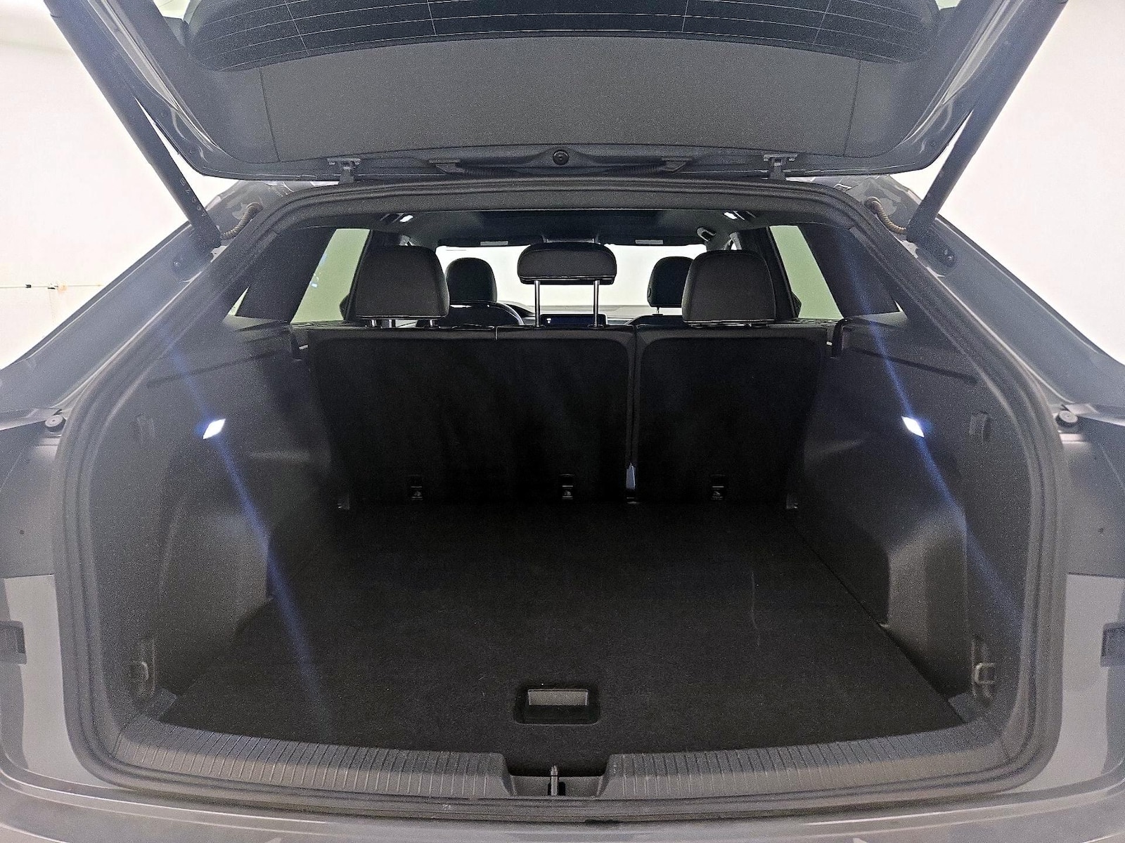2026 Volkswagen Atlas Cross Sport SE w/Tech - Photo 22