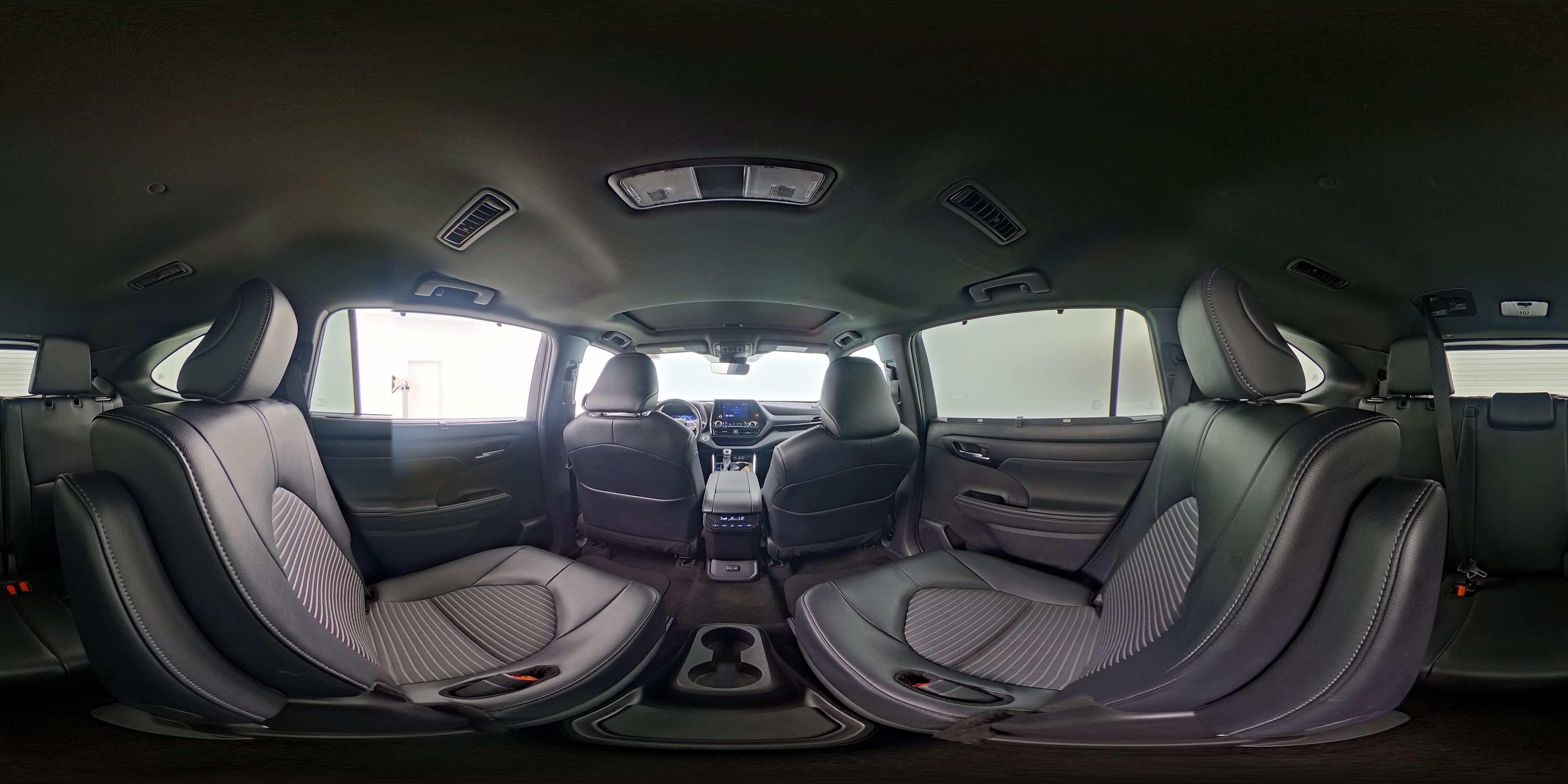 2025 Toyota Highlander XSE - Photo 27