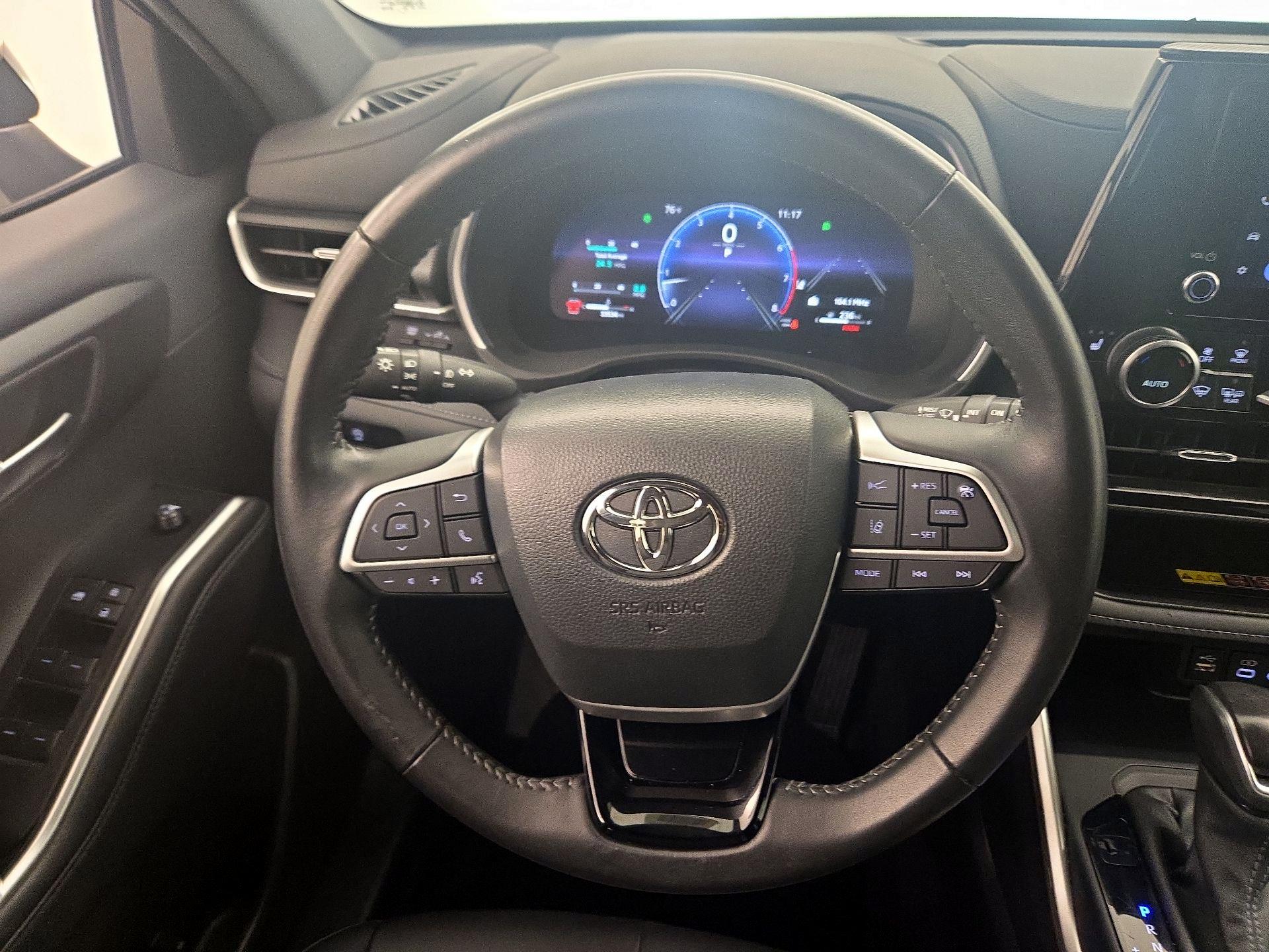 Thumbnail: 2025 Toyota Highlander - 10
