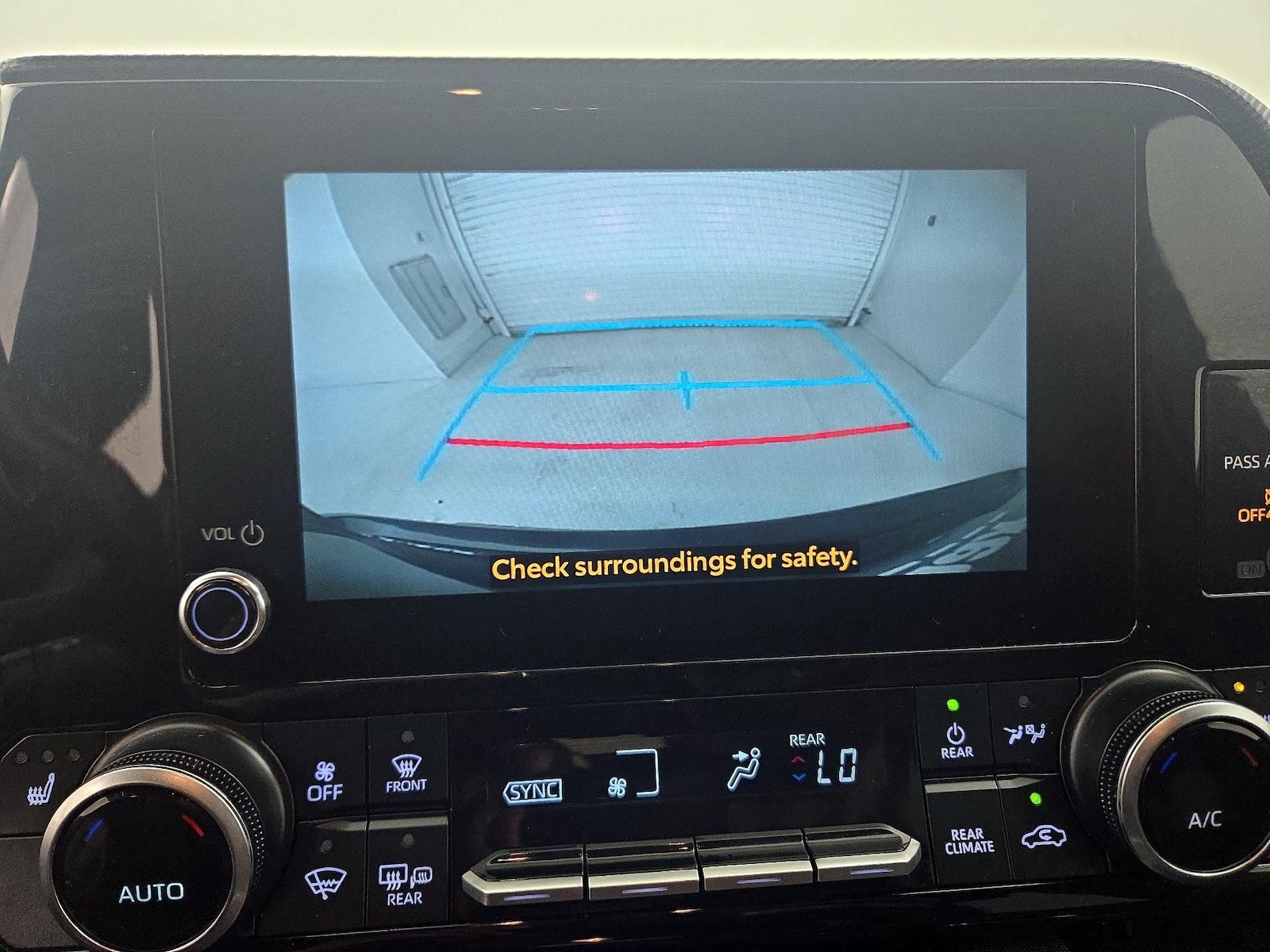 2025 Toyota Highlander XSE - Photo 15