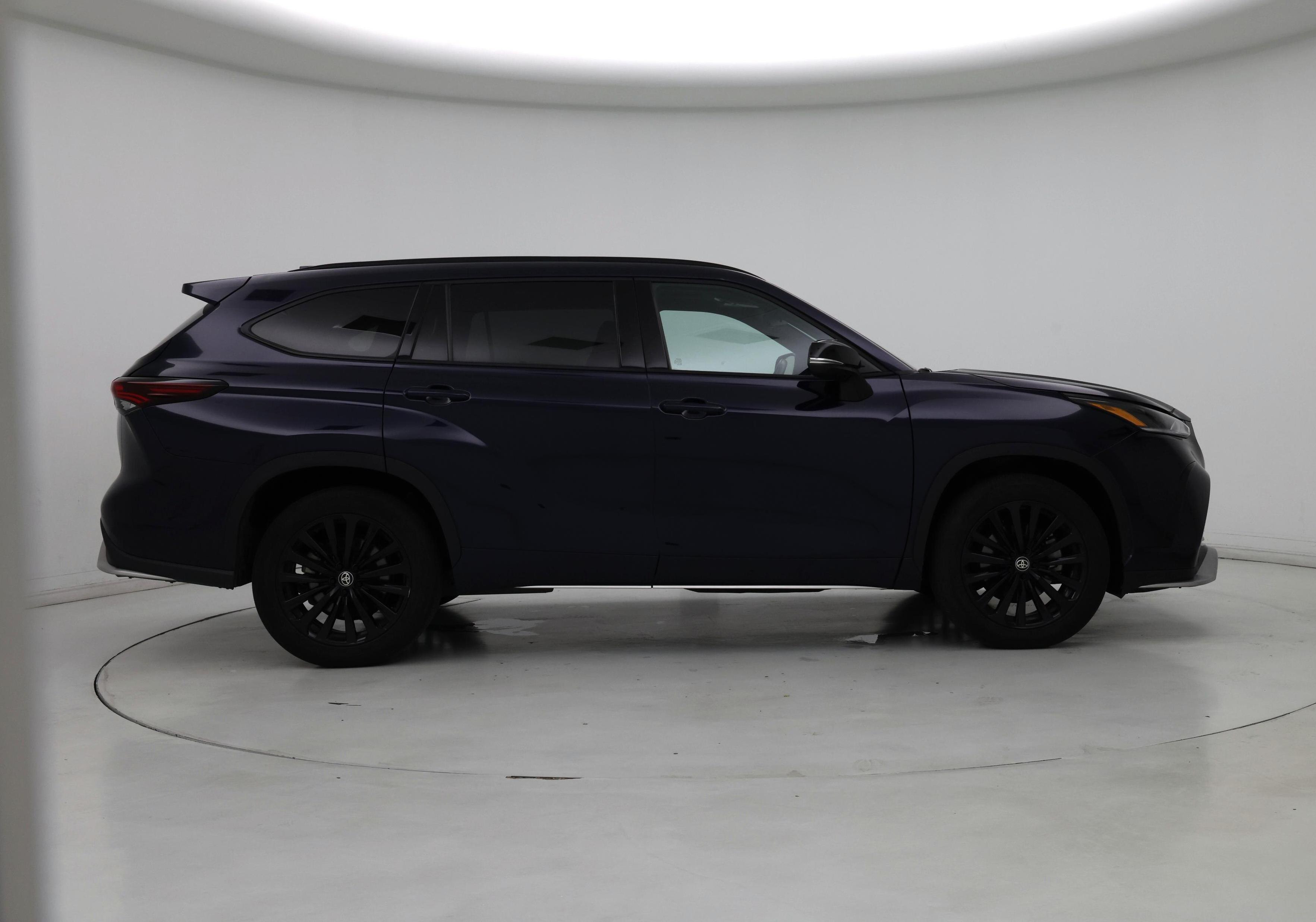 Thumbnail: 2025 Toyota Highlander - 7
