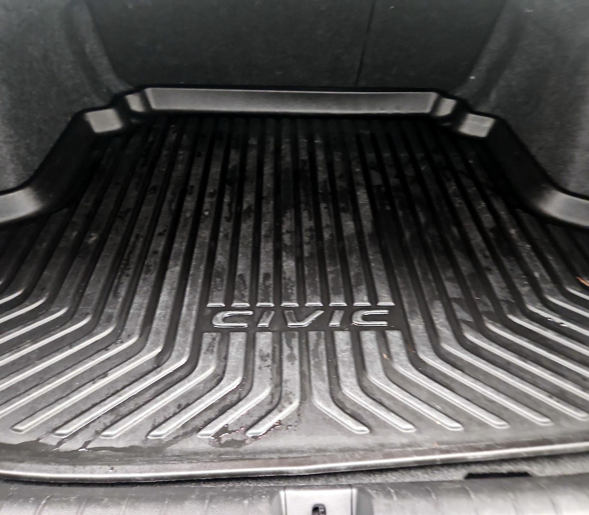 Trunk/Cargo (Seats Up)