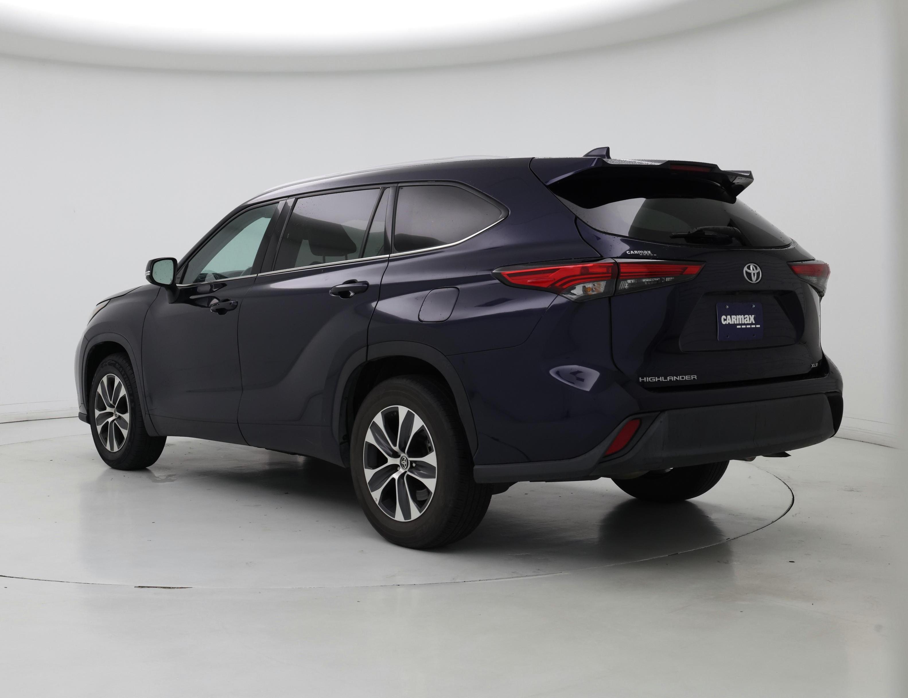 Thumbnail: 2022 Toyota Highlander - 2