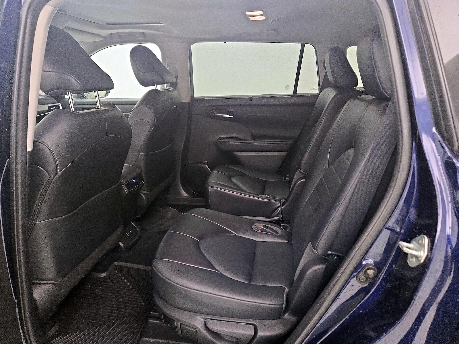 2022 Toyota Highlander XLE - Photo 21