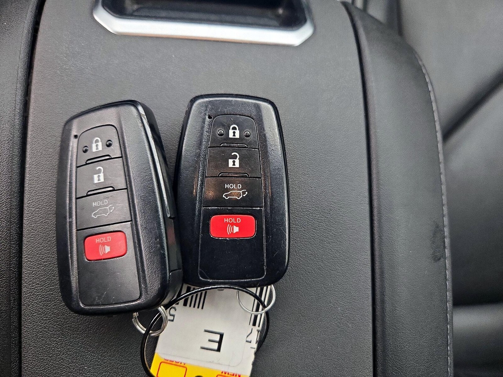 2022 Toyota Highlander XLE - Photo 26