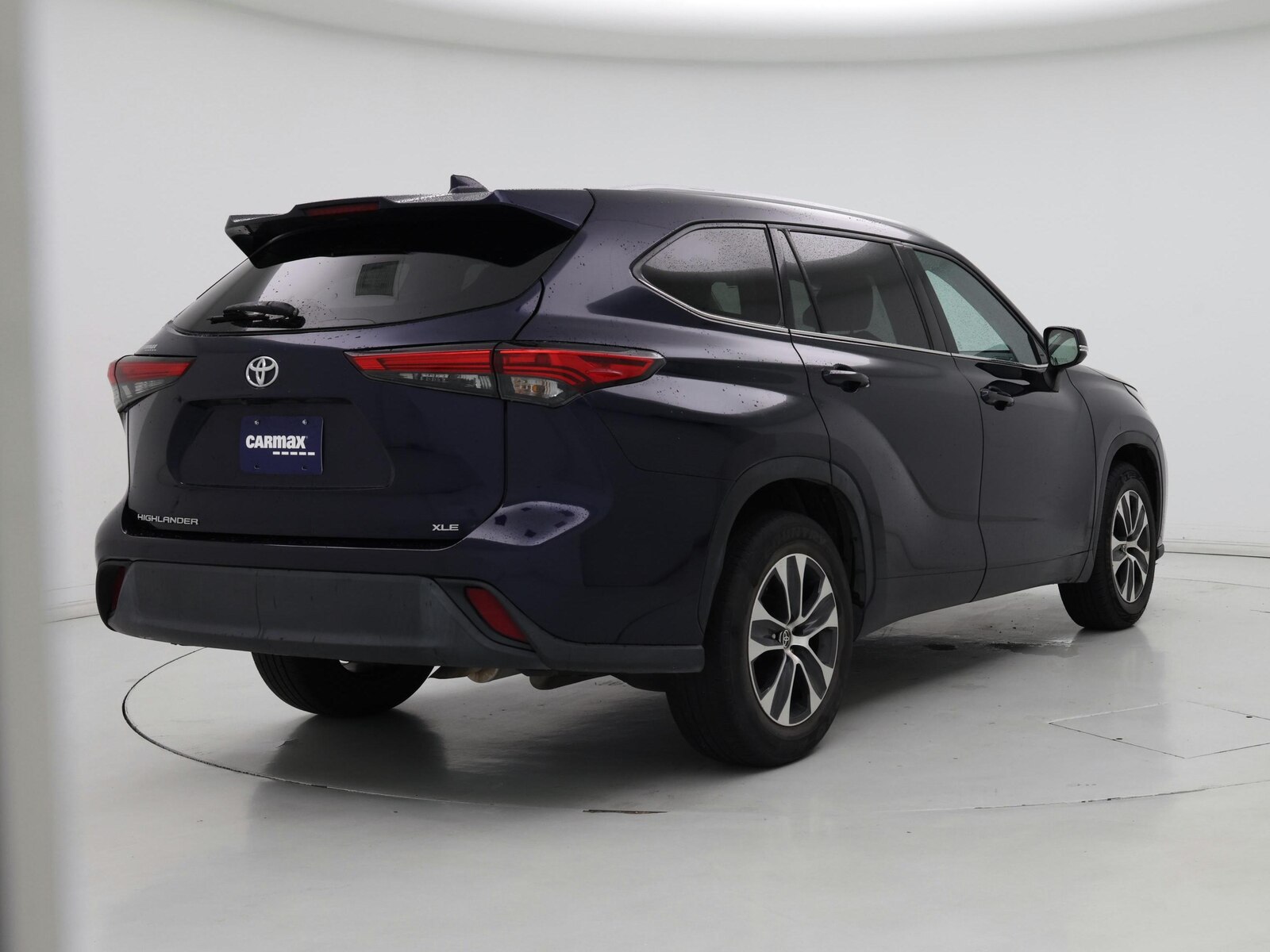 2022 Toyota Highlander XLE - Photo 9