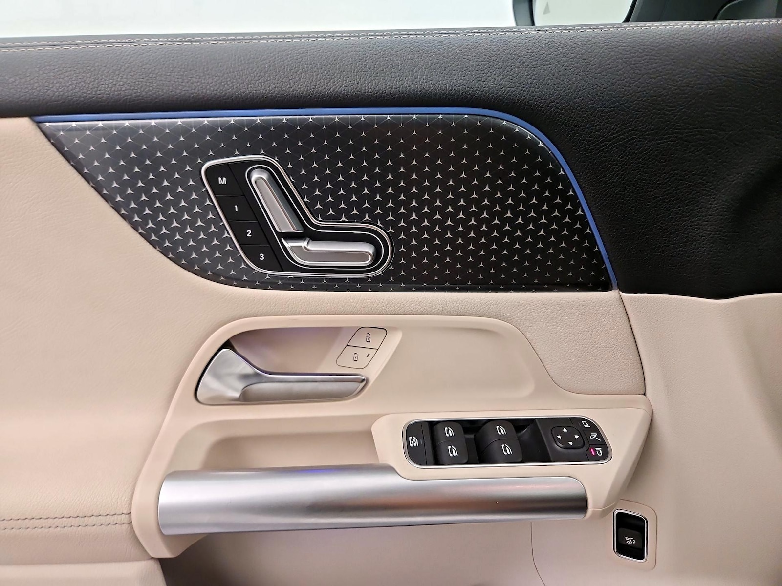 2025 Mercedes-Benz GLA GLA250 - Photo 13