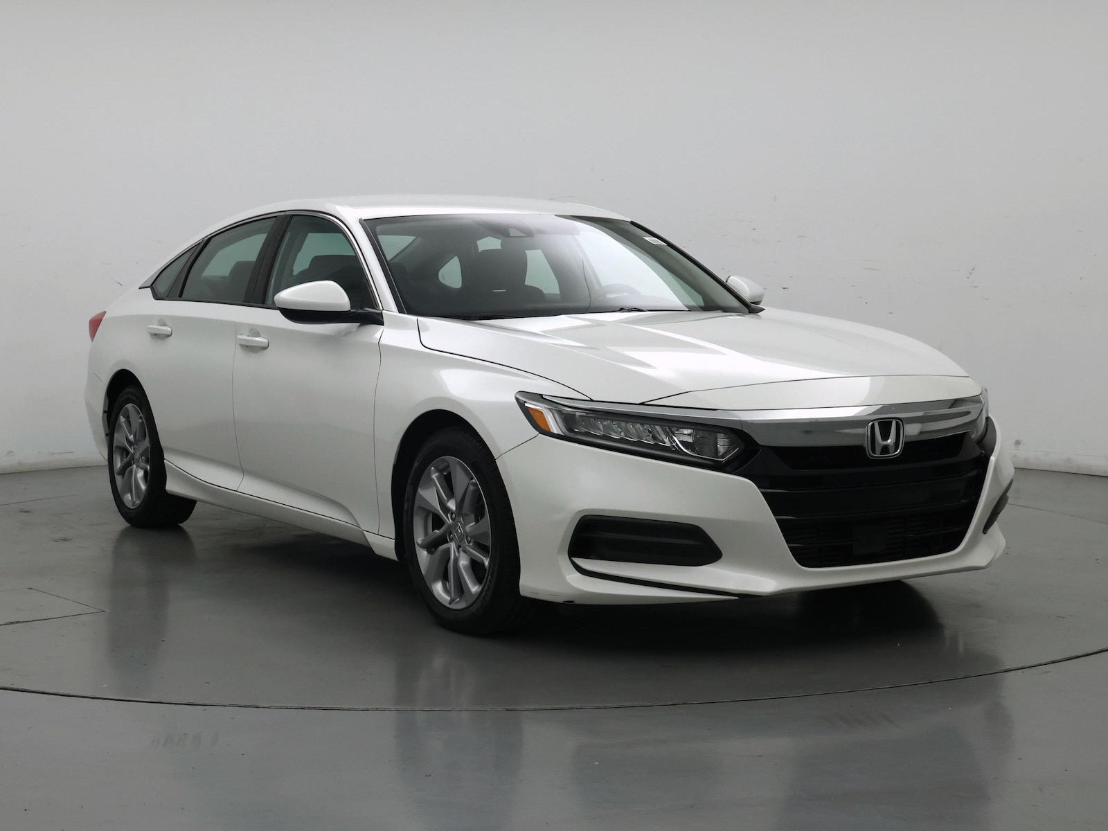 2018 Honda Accord LX - Photo 2
