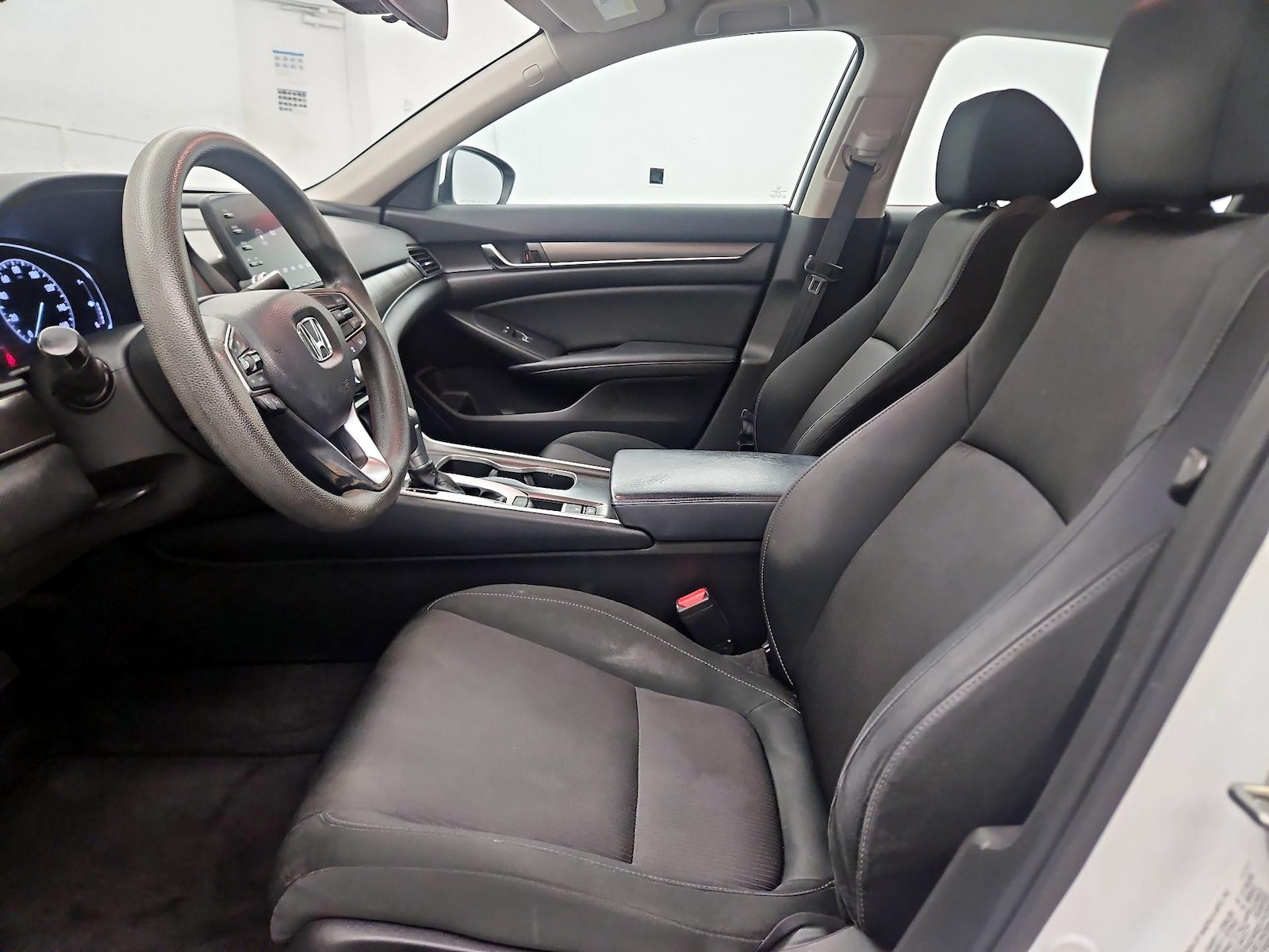 2018 Honda Accord LX - Photo 12