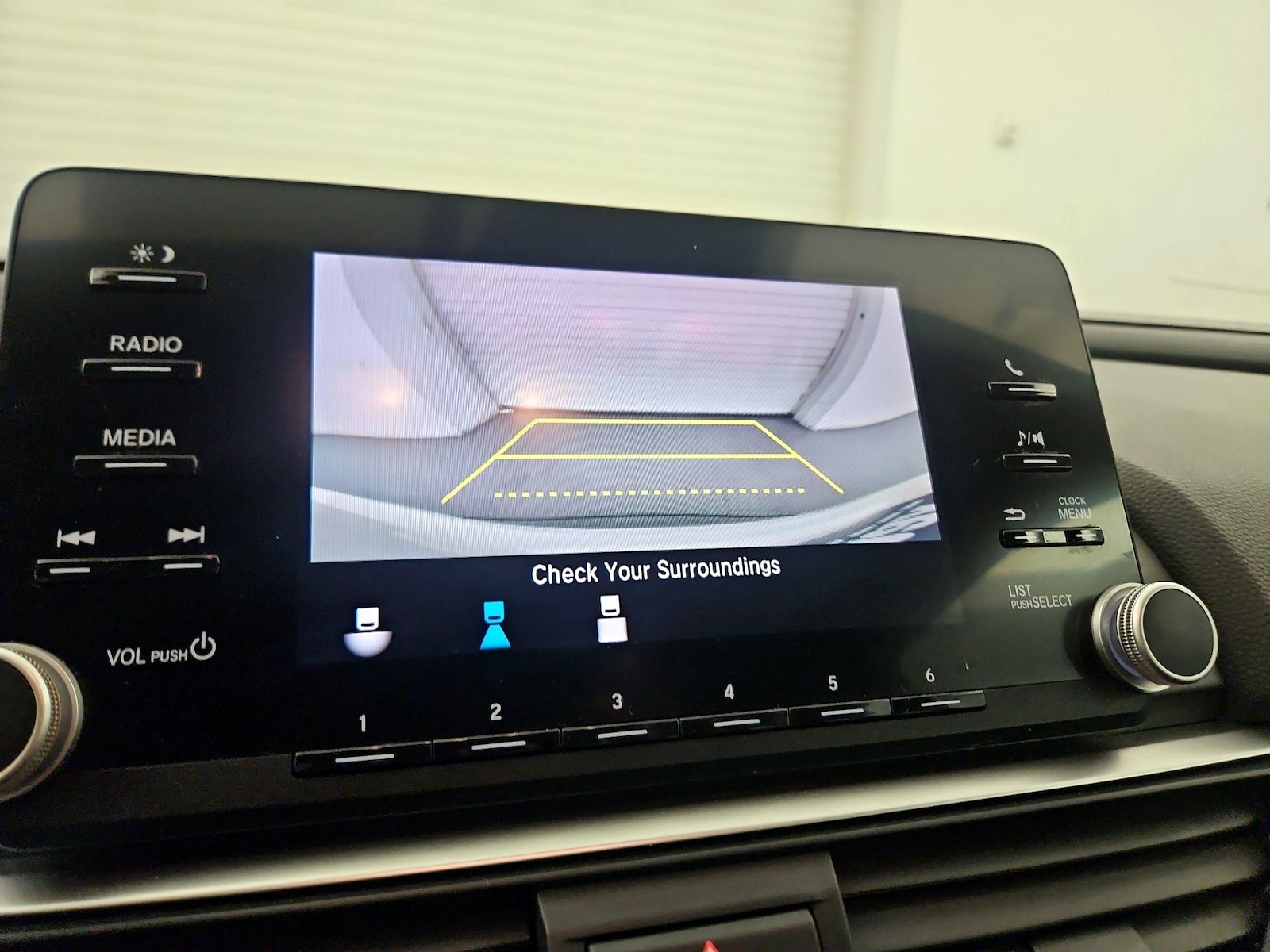 2018 Honda Accord LX - Photo 15