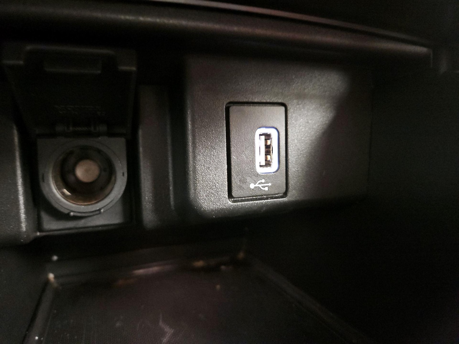 2018 Honda Accord LX - Photo 19