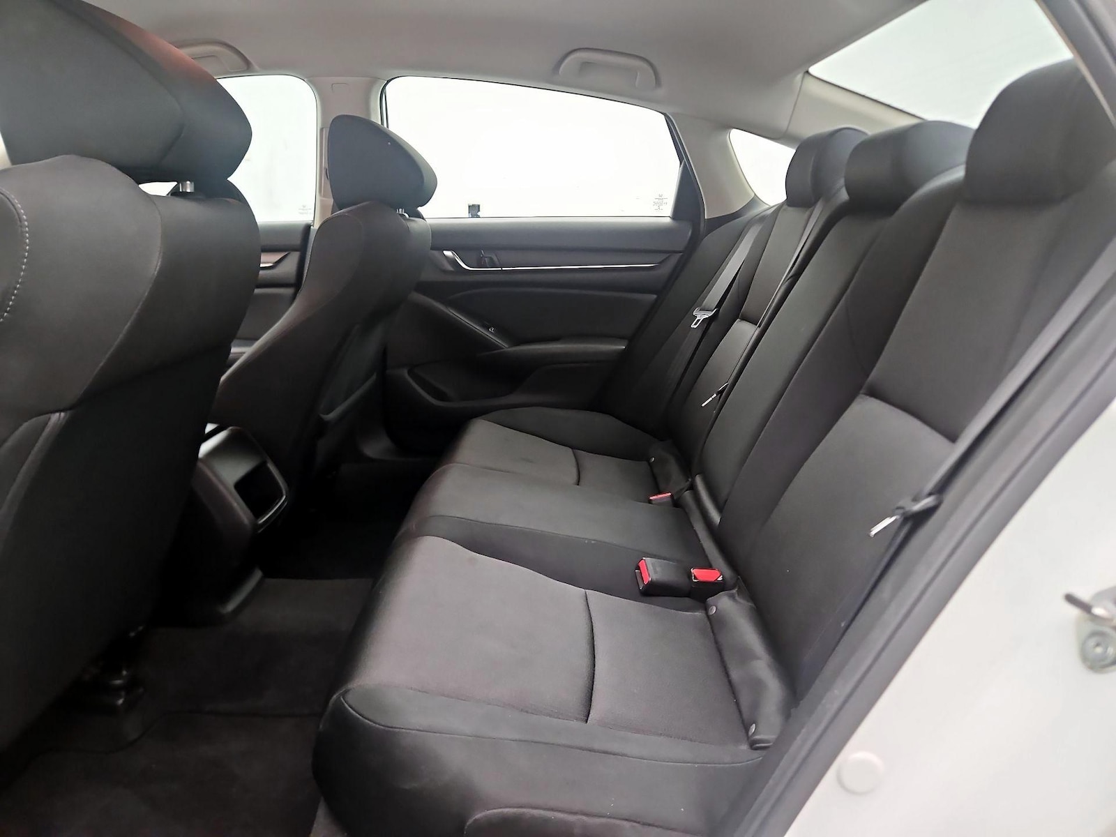 2018 Honda Accord LX - Photo 20