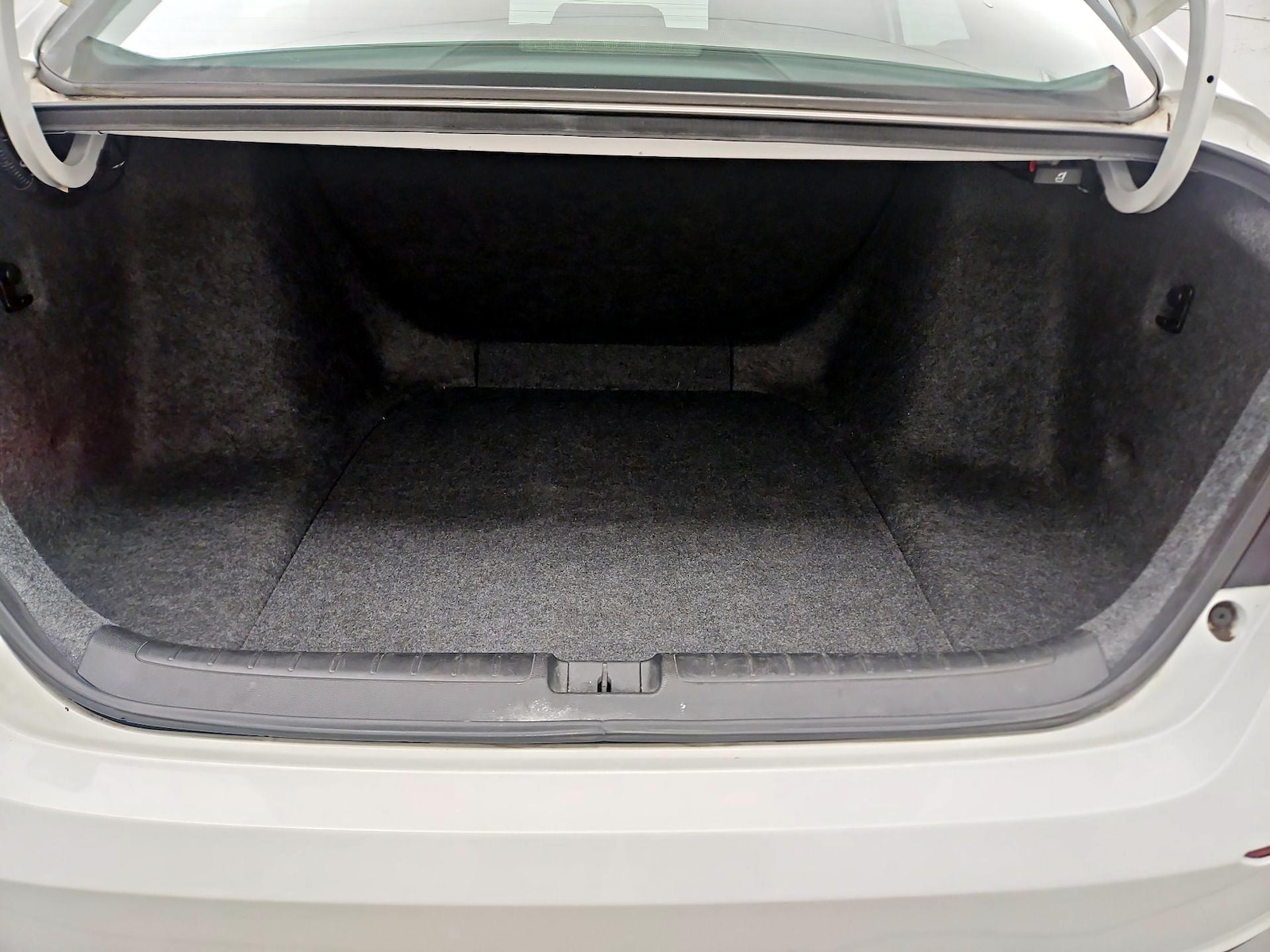 2018 Honda Accord LX - Photo 21