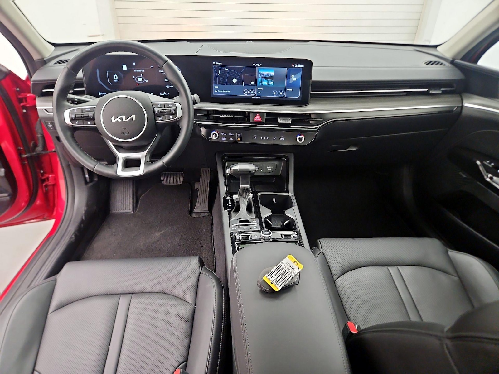 2025 Kia K5 EX - Photo 10