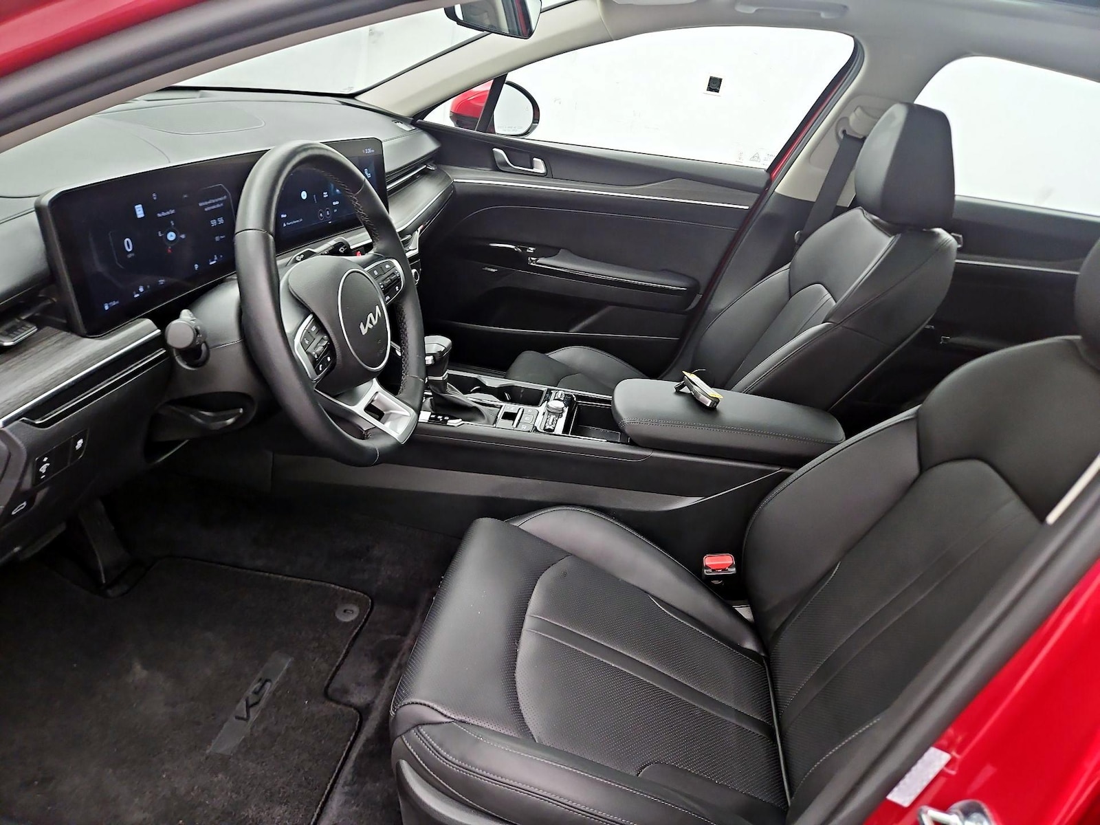 2025 Kia K5 EX - Photo 12