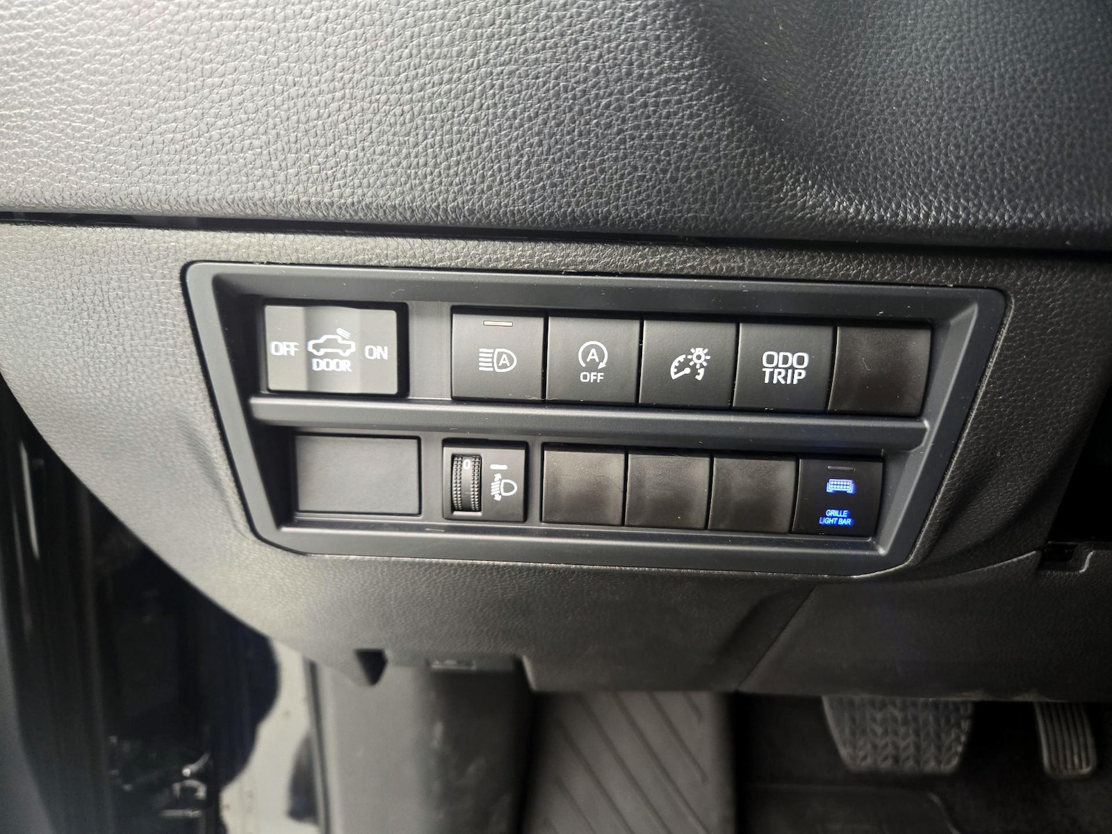 2026 Toyota Tundra SR5 - Photo 5