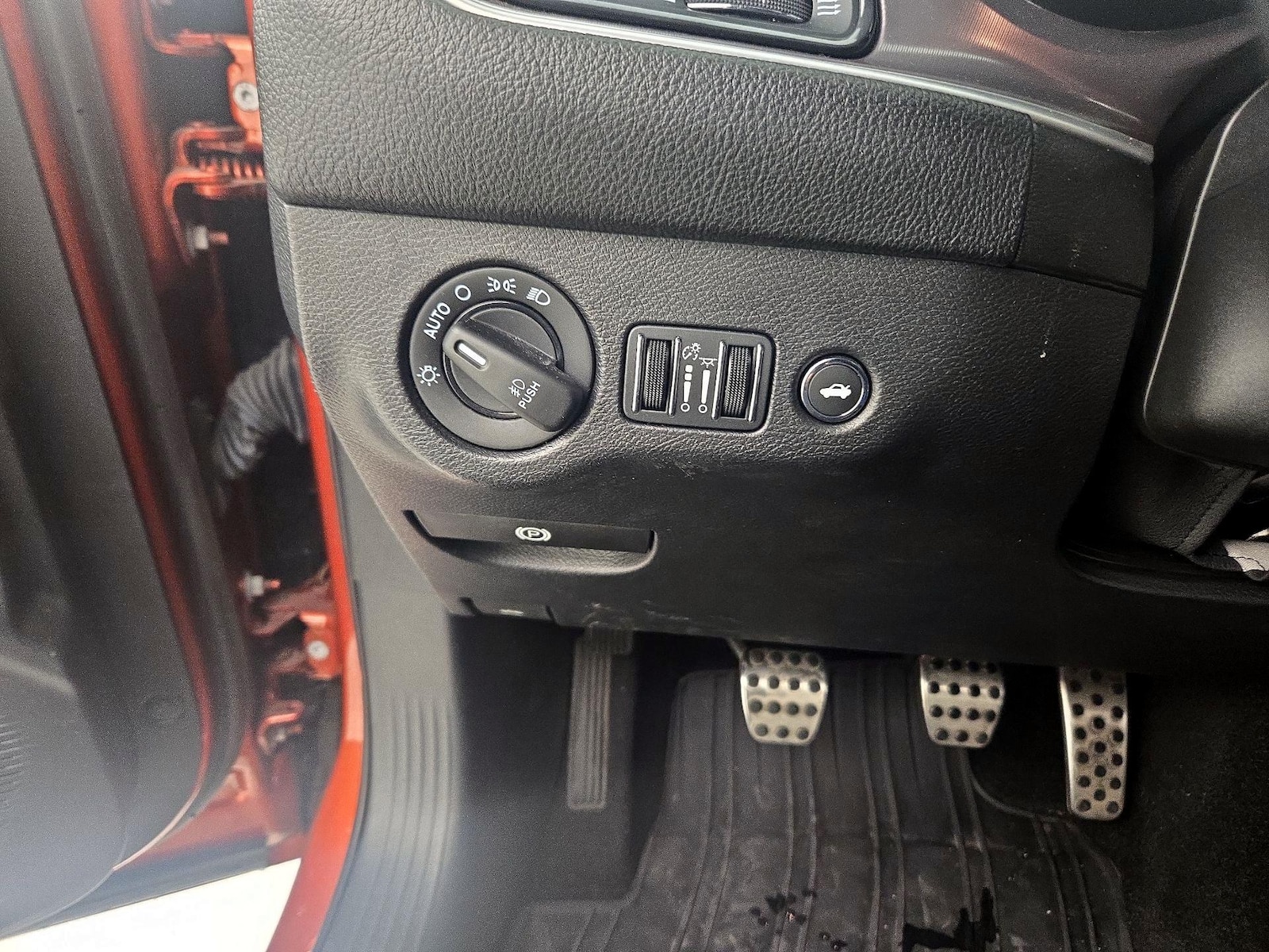 2022 Dodge Challenger R/T - Photo 14
