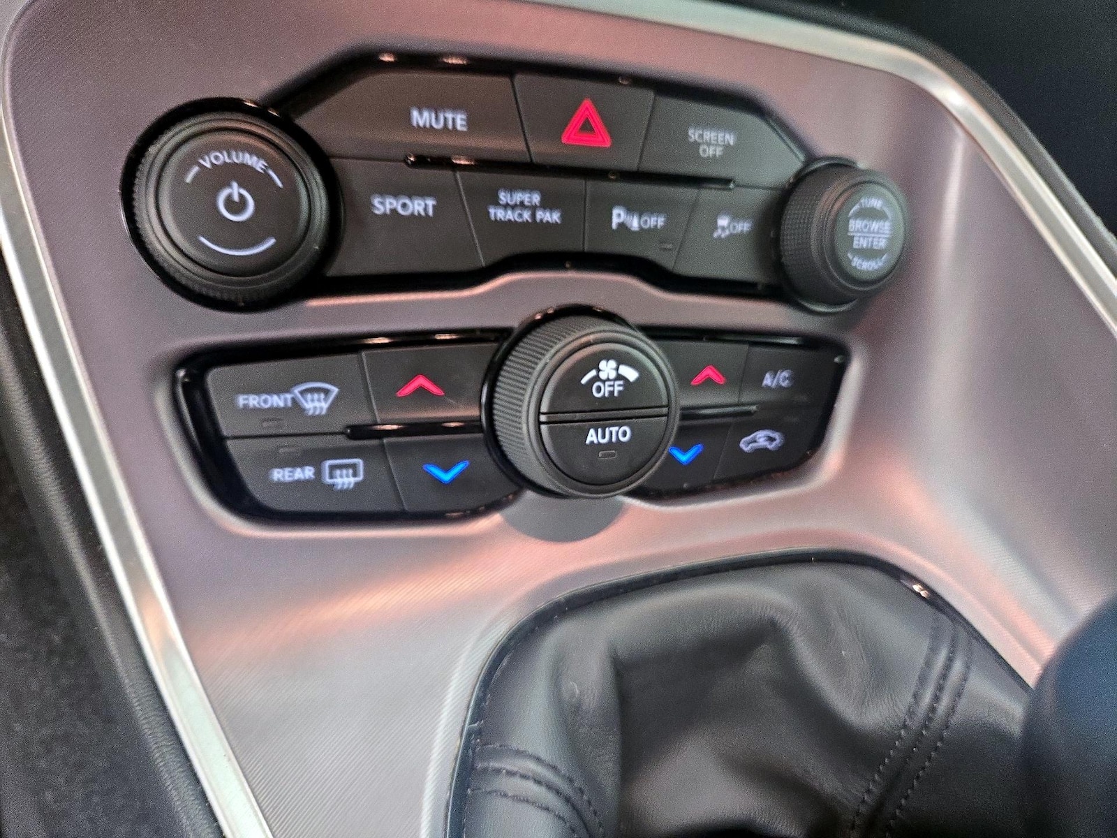 2022 Dodge Challenger R/T - Photo 16