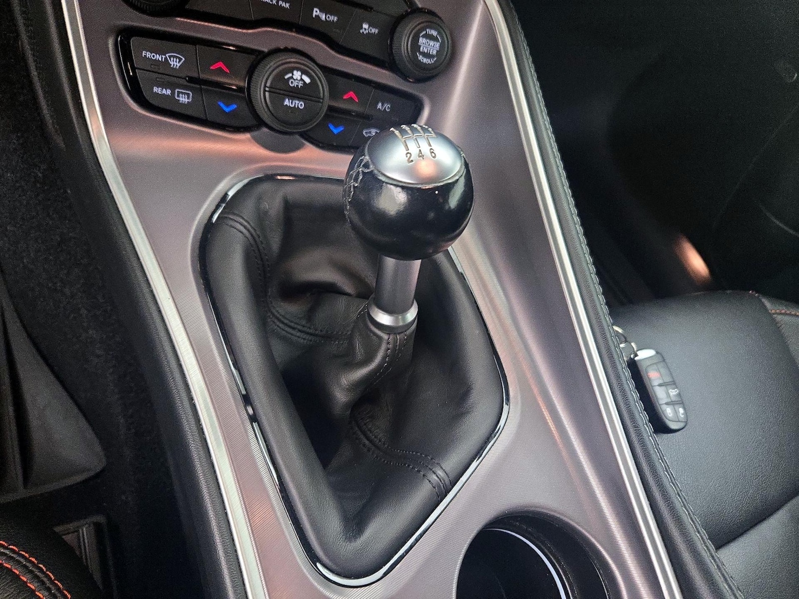 2022 Dodge Challenger R/T - Photo 17