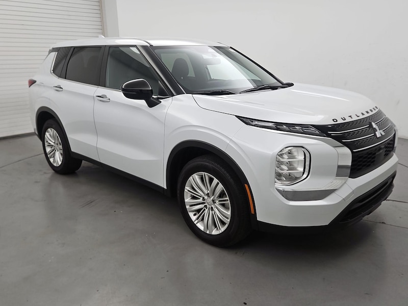 2024 Mitsubishi Outlander ES