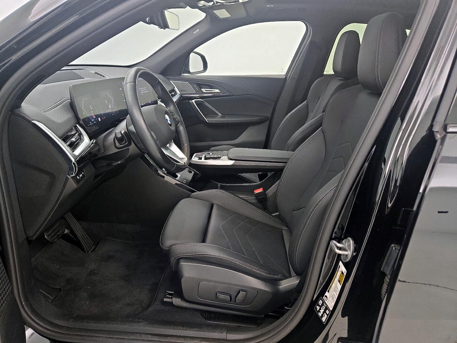 2026 BMW X2 28i - Photo 12