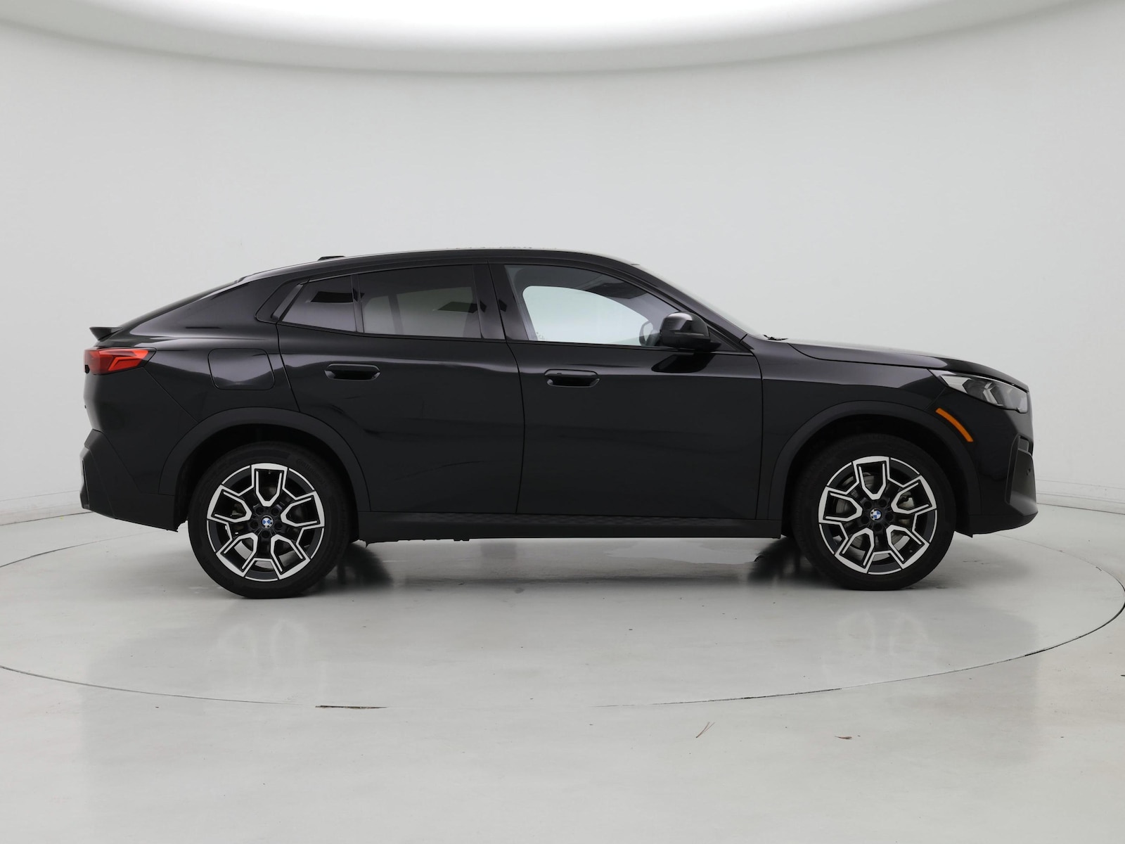 2026 BMW X2 28i - Photo 8
