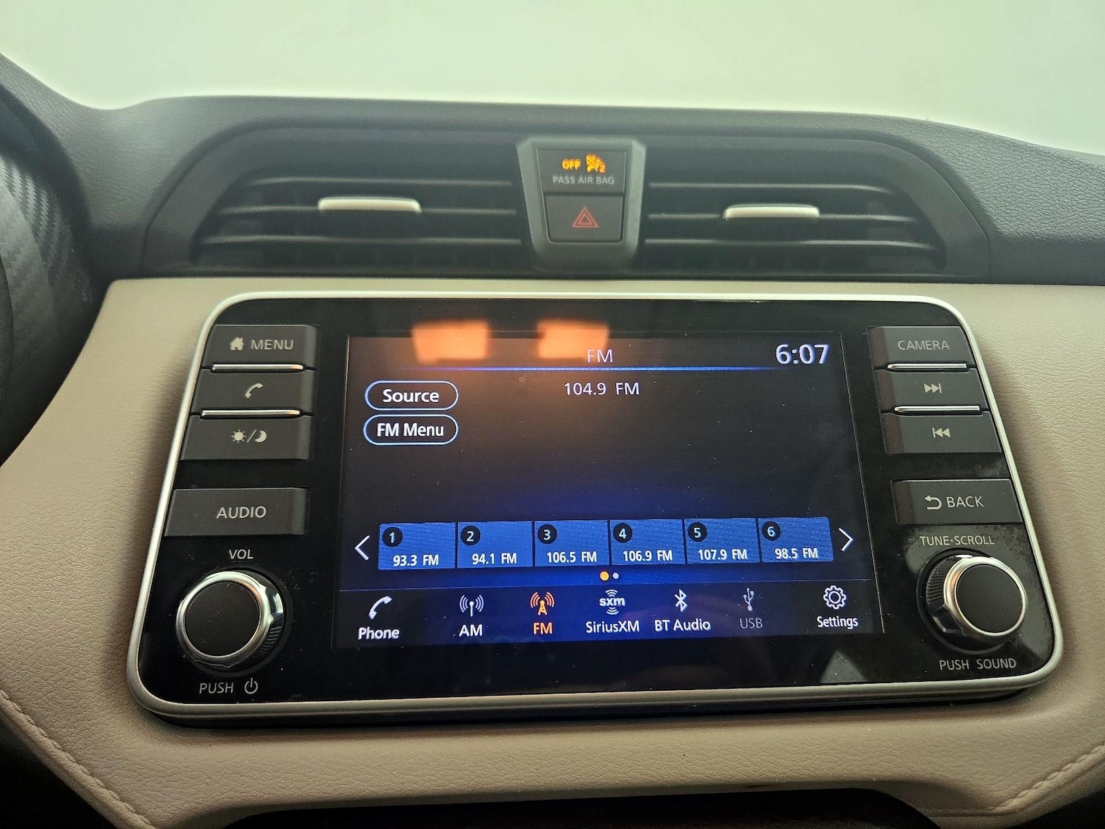 2022 Nissan Versa Sedan SV - Photo 16