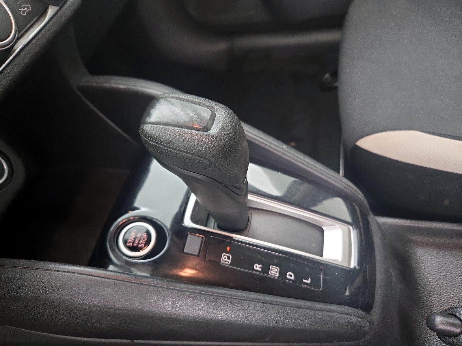 2022 Nissan Versa Sedan SV - Photo 18