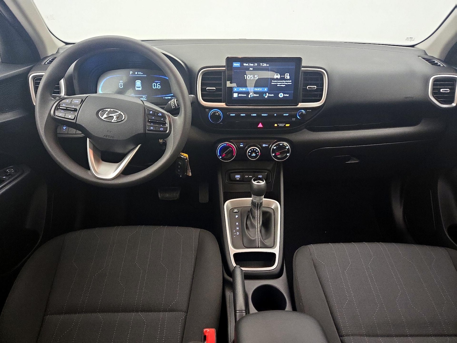 2024 Hyundai Venue SE - Photo 10