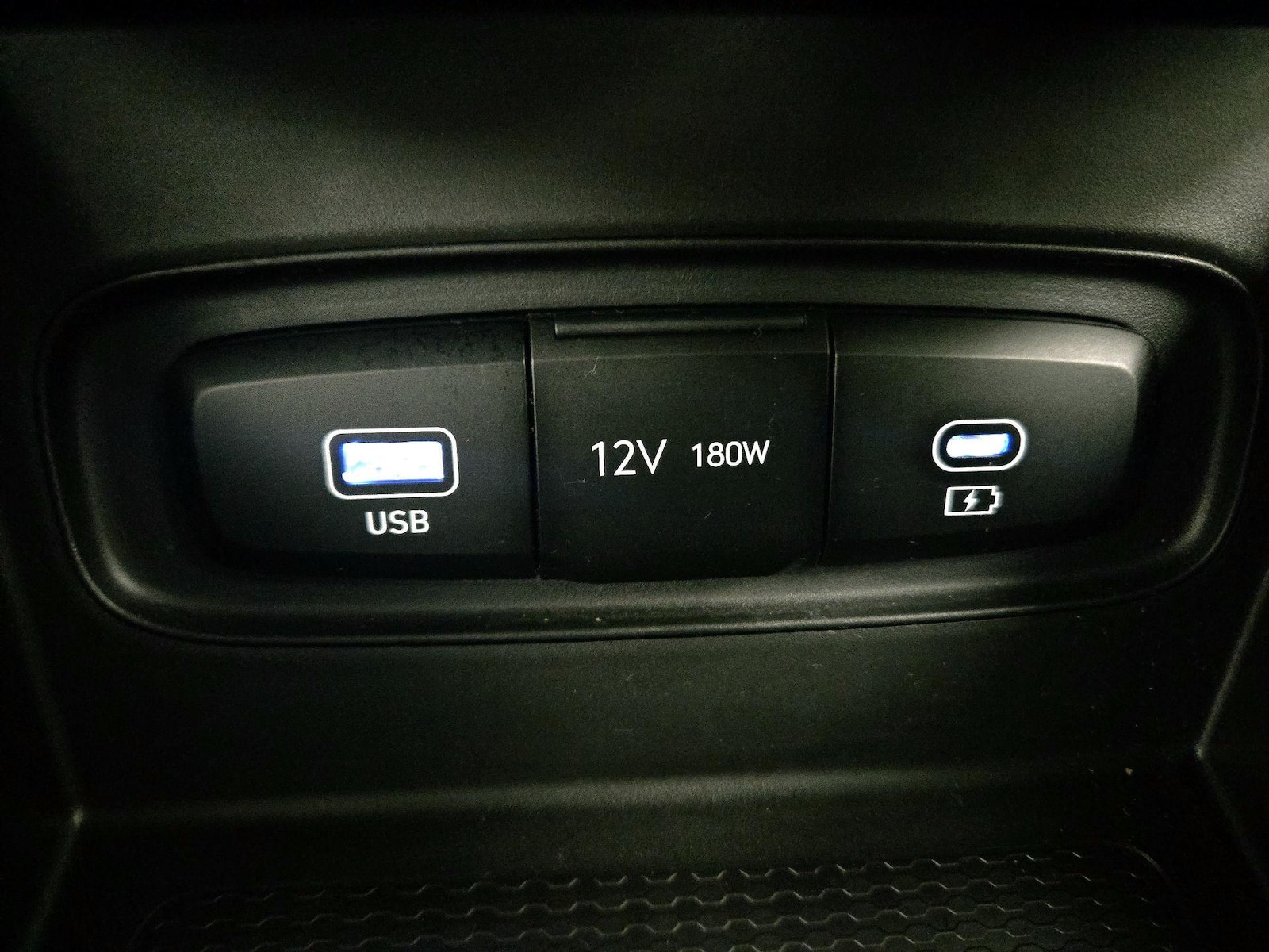 2024 Hyundai Venue SE - Photo 19