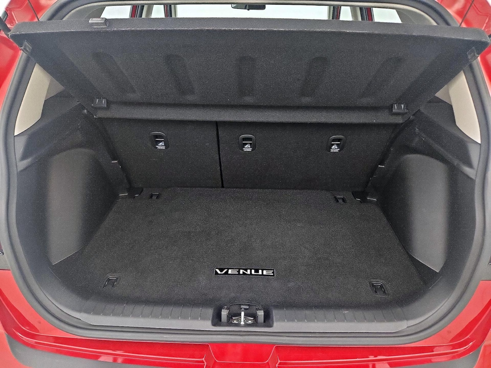2024 Hyundai Venue SE - Photo 21