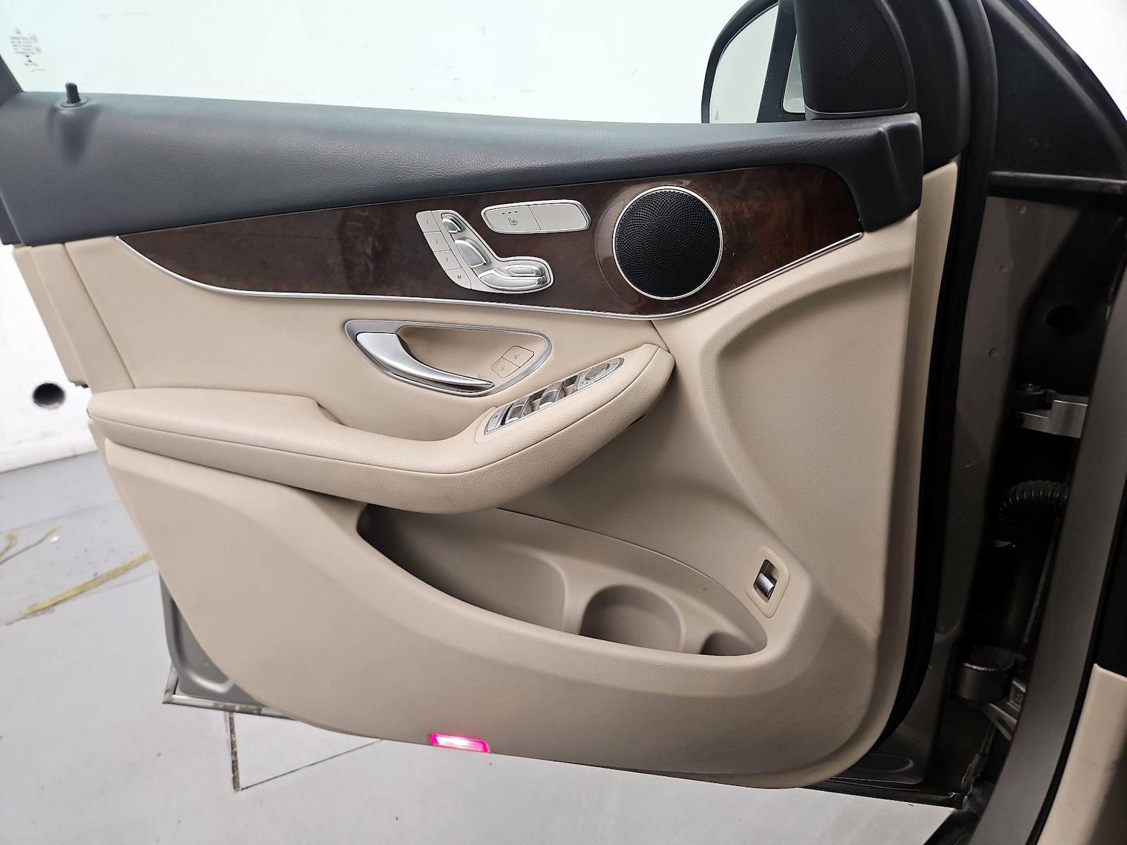2019 Mercedes-Benz GLC GLC300 - Photo 13