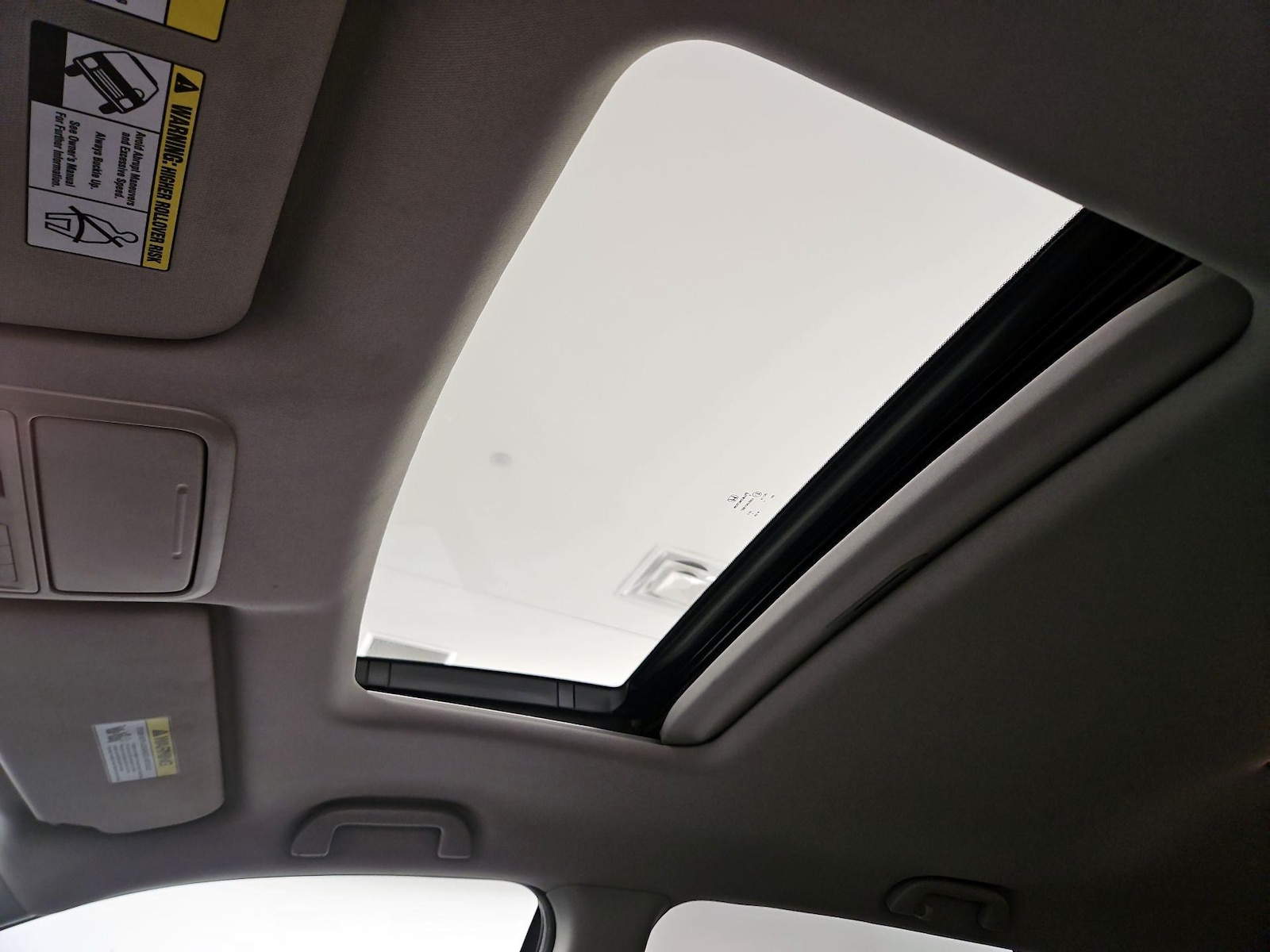 Sunroof(s) & Overhead Airbags