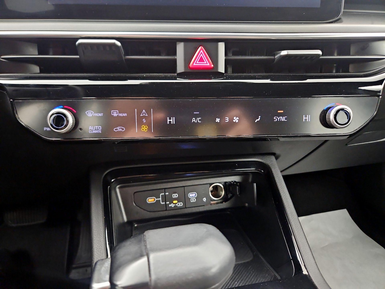 2026 Kia K5 GT-Line - Photo 15
