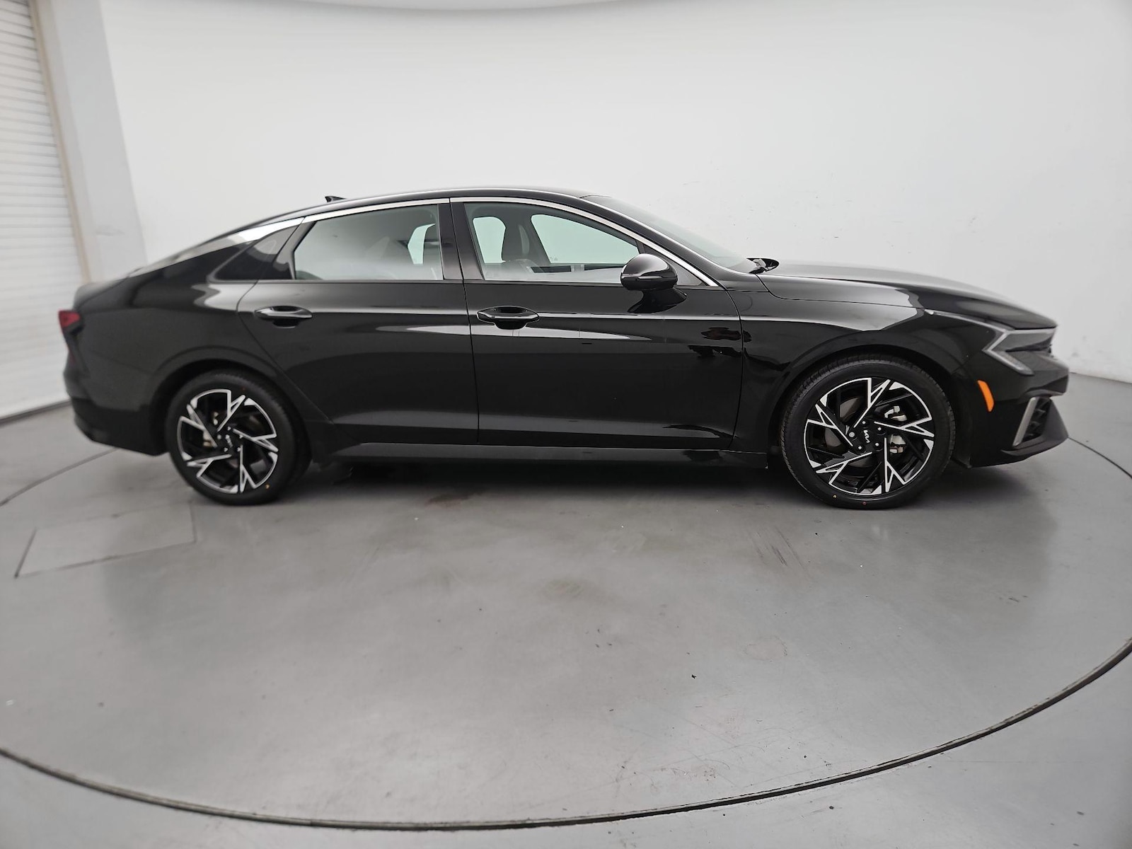 2026 Kia K5 GT-Line - Photo 4