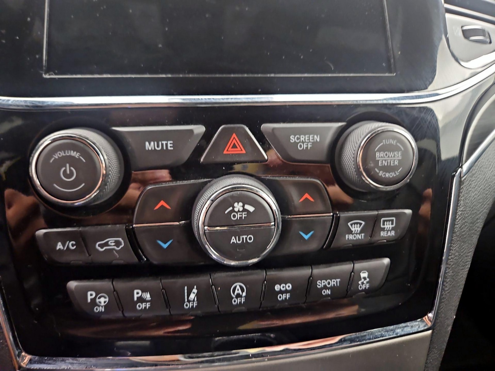 2020 Jeep Grand Cherokee Limited - Photo 17