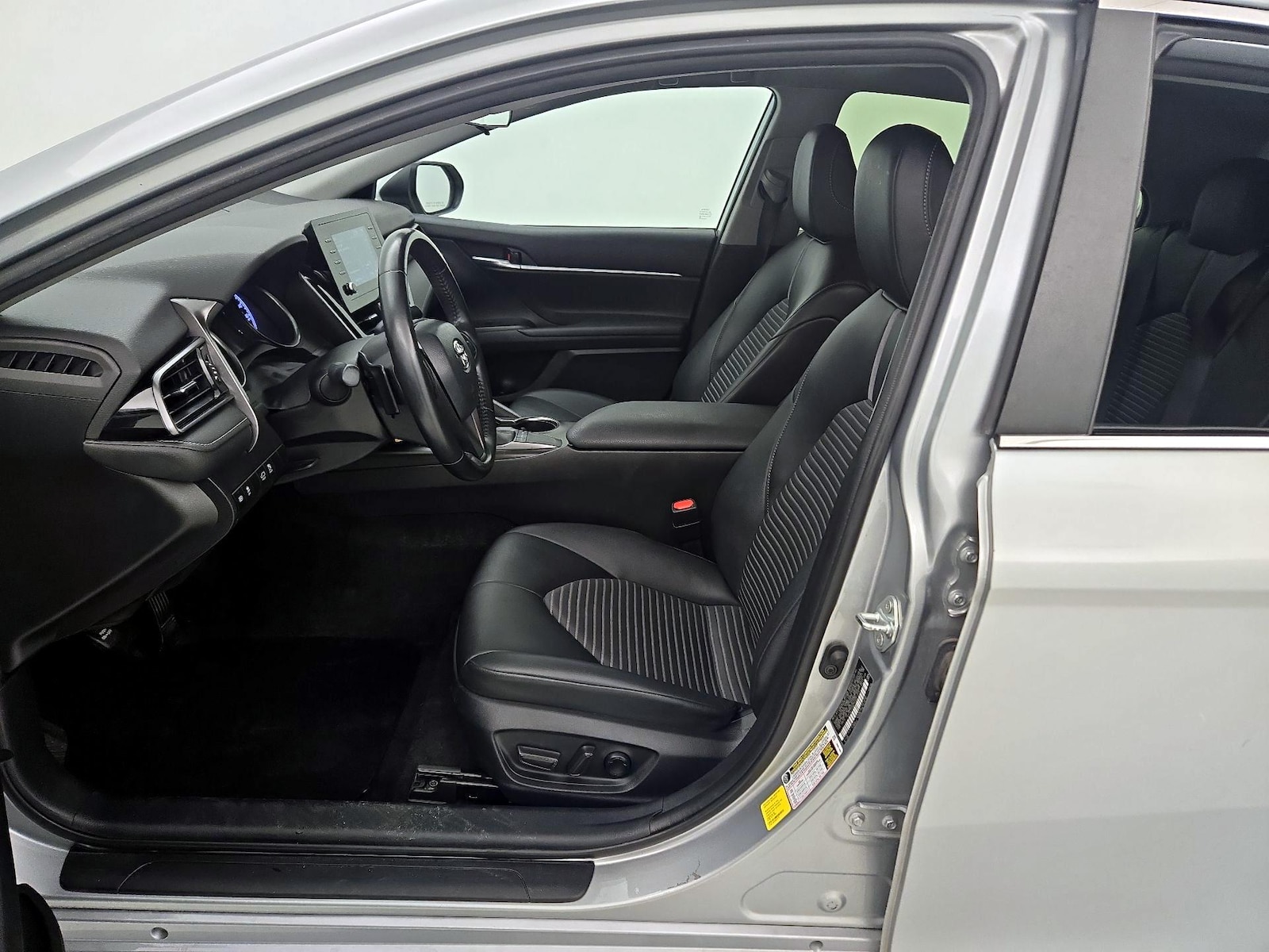 Power Seat(s) & Side Airbags