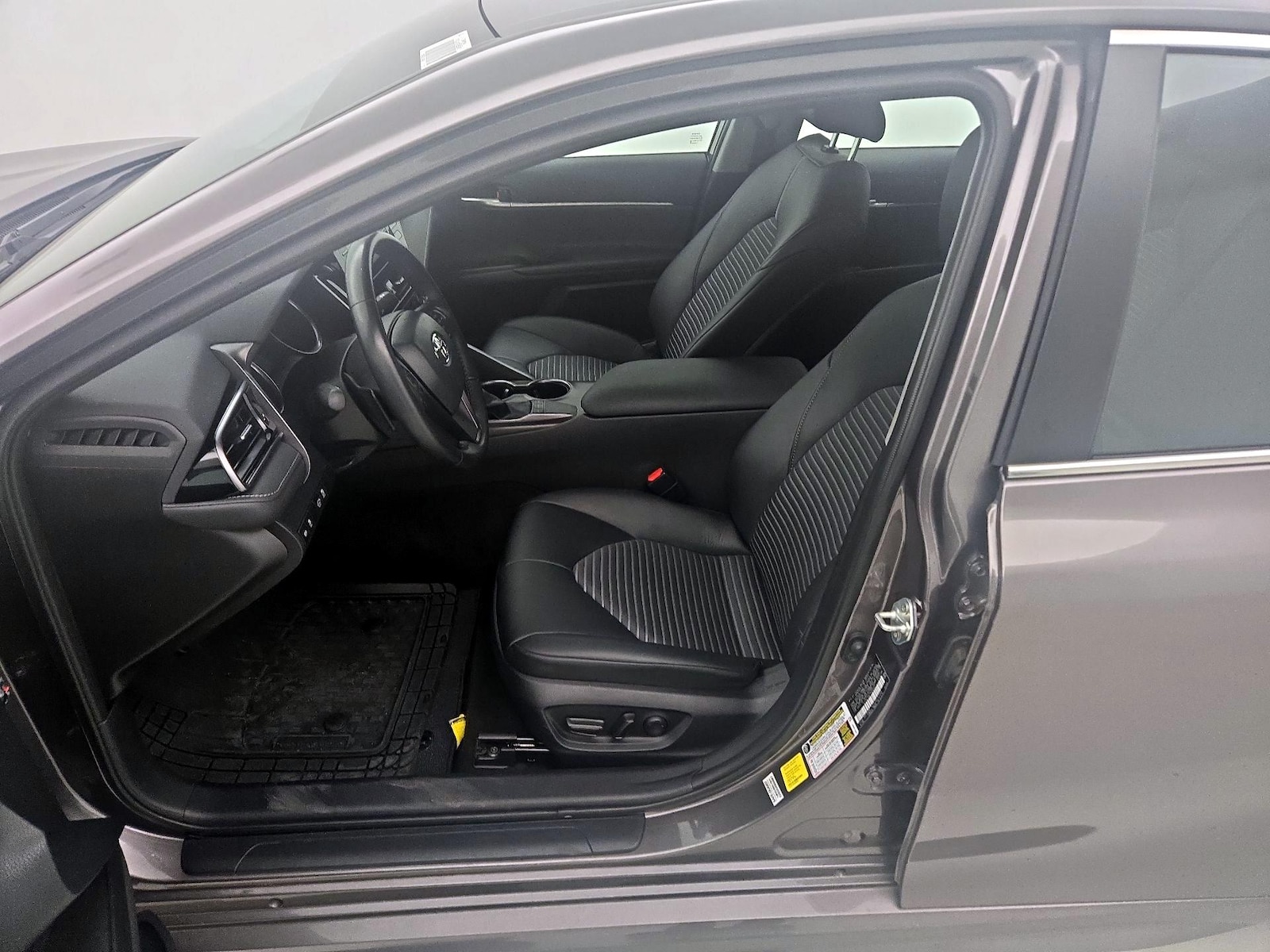 Power Seat(s) & Side Airbags