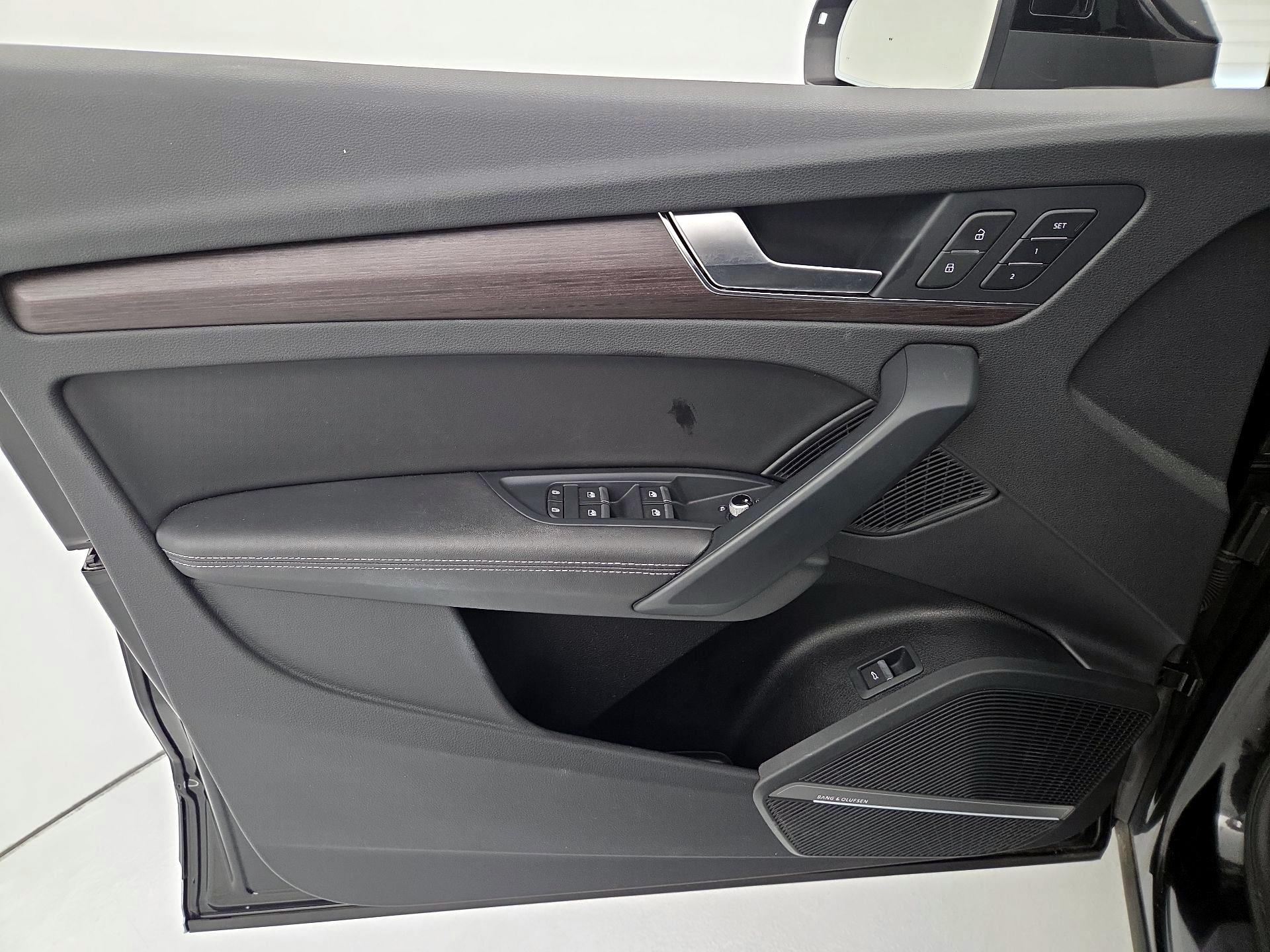 Thumbnail: 2021 Audi Q5 - 12