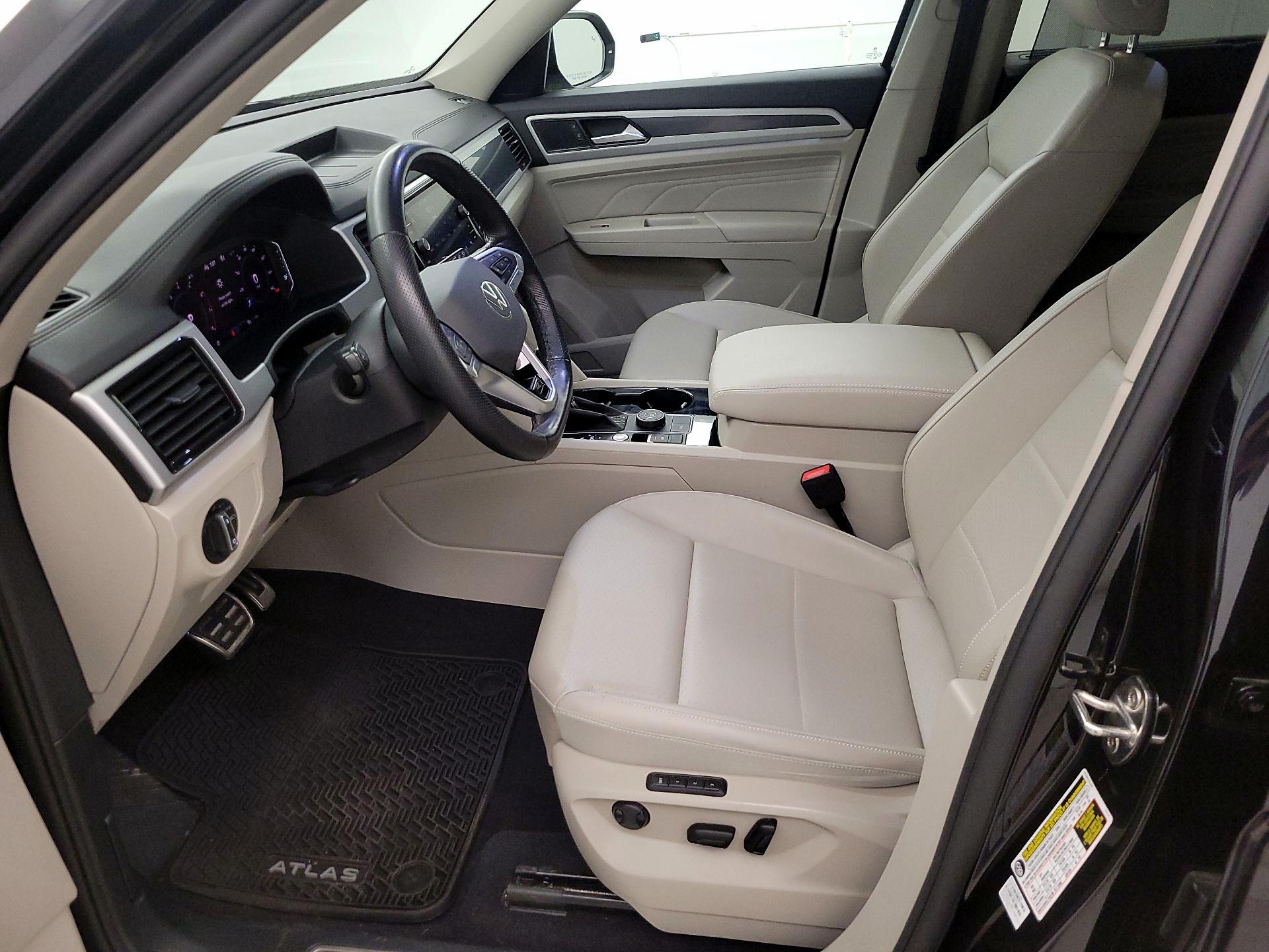 Thumbnail: 2023 Volkswagen Atlas - 11