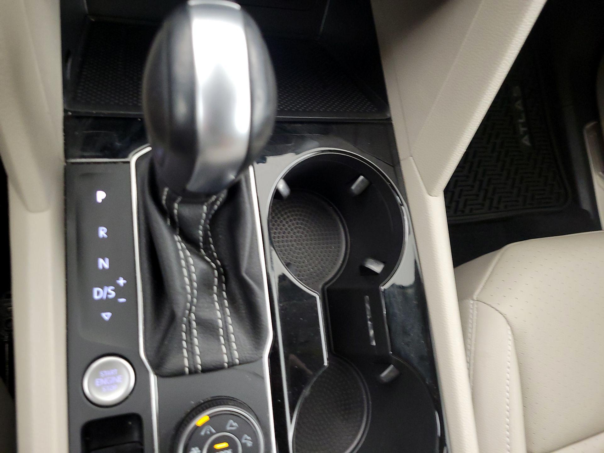 Thumbnail: 2023 Volkswagen Atlas - 17