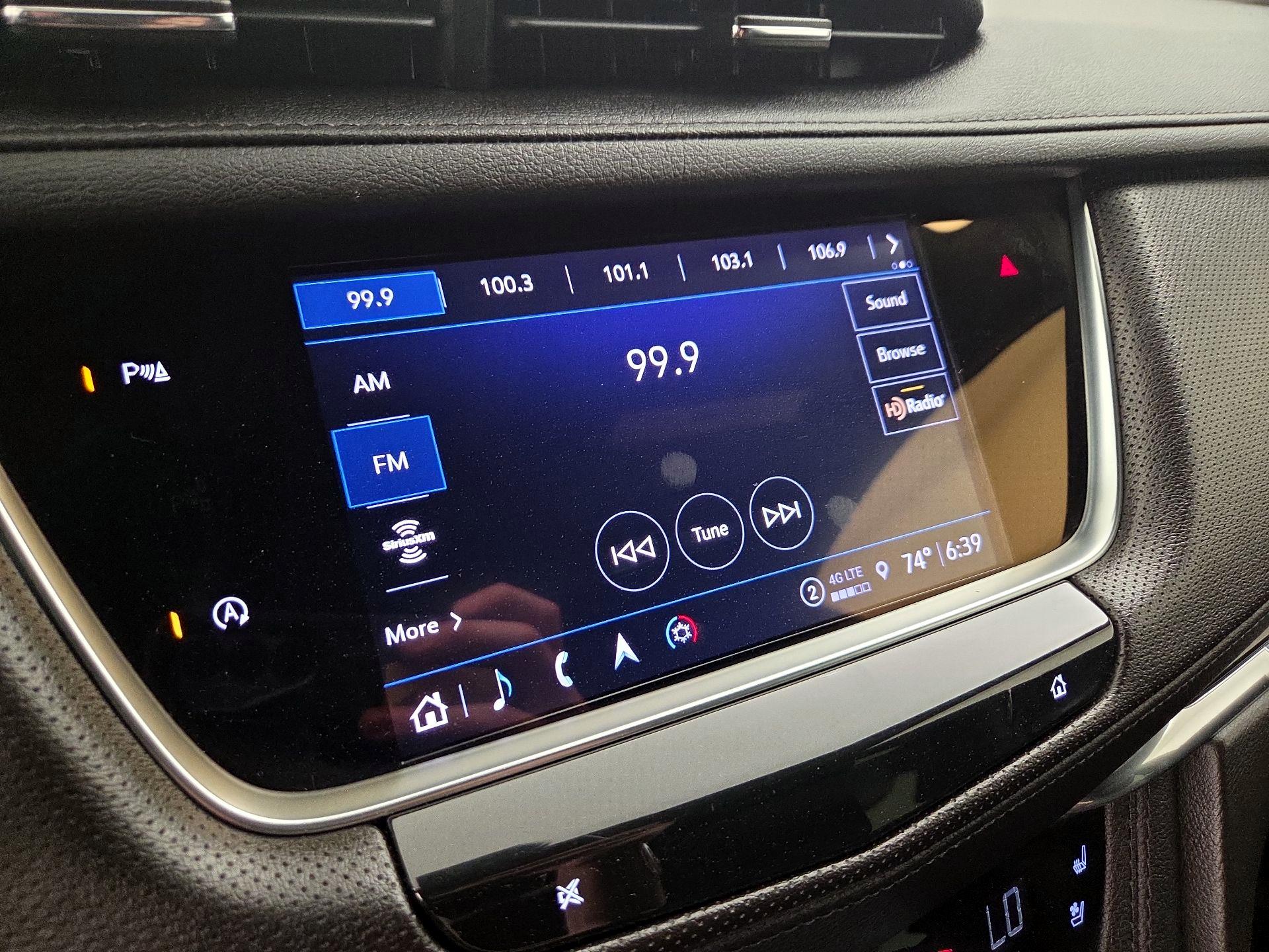 Thumbnail: 2023 Cadillac XT5 - 14