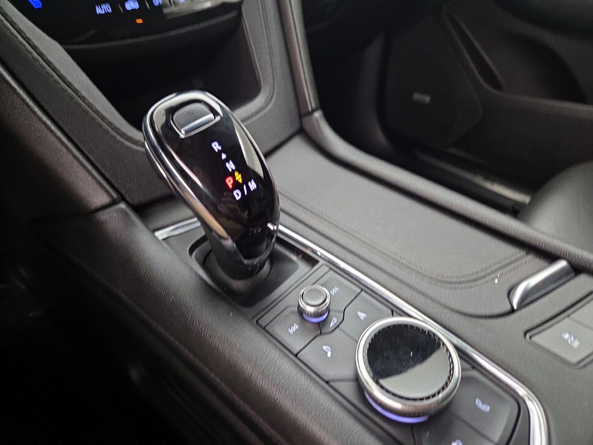 Thumbnail: 2023 Cadillac XT5 - 16