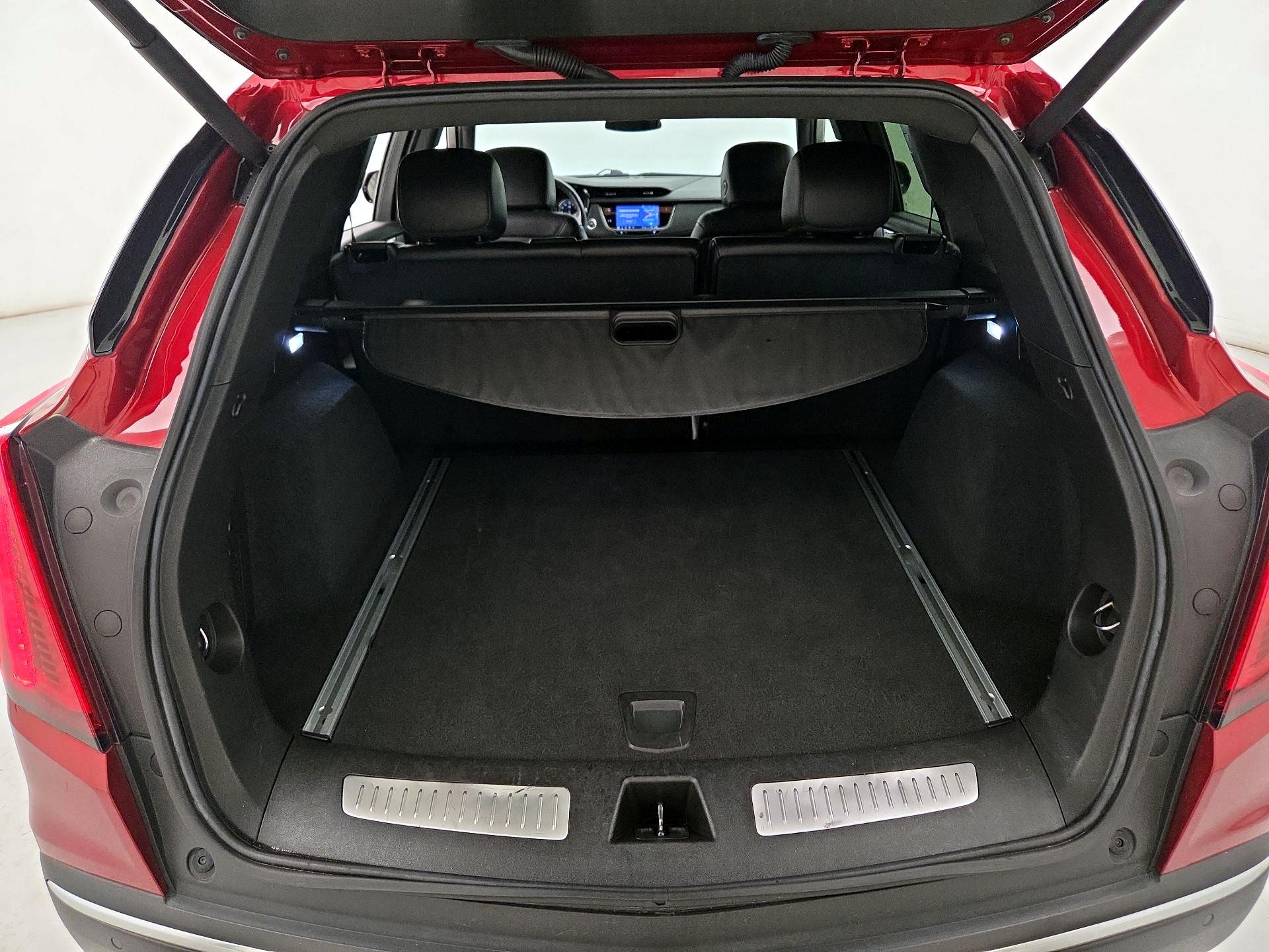 Thumbnail: 2023 Cadillac XT5 - 19