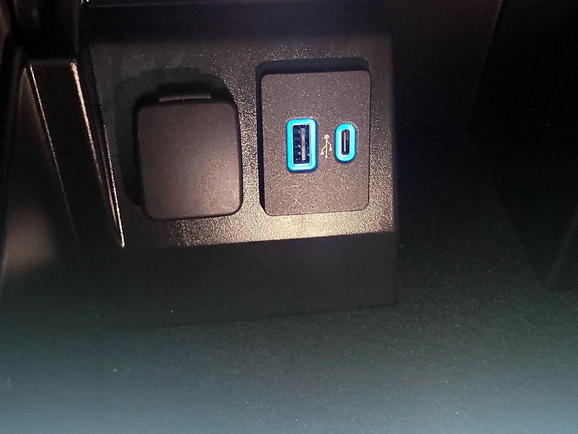 Thumbnail: 2024 Ford Explorer - 17