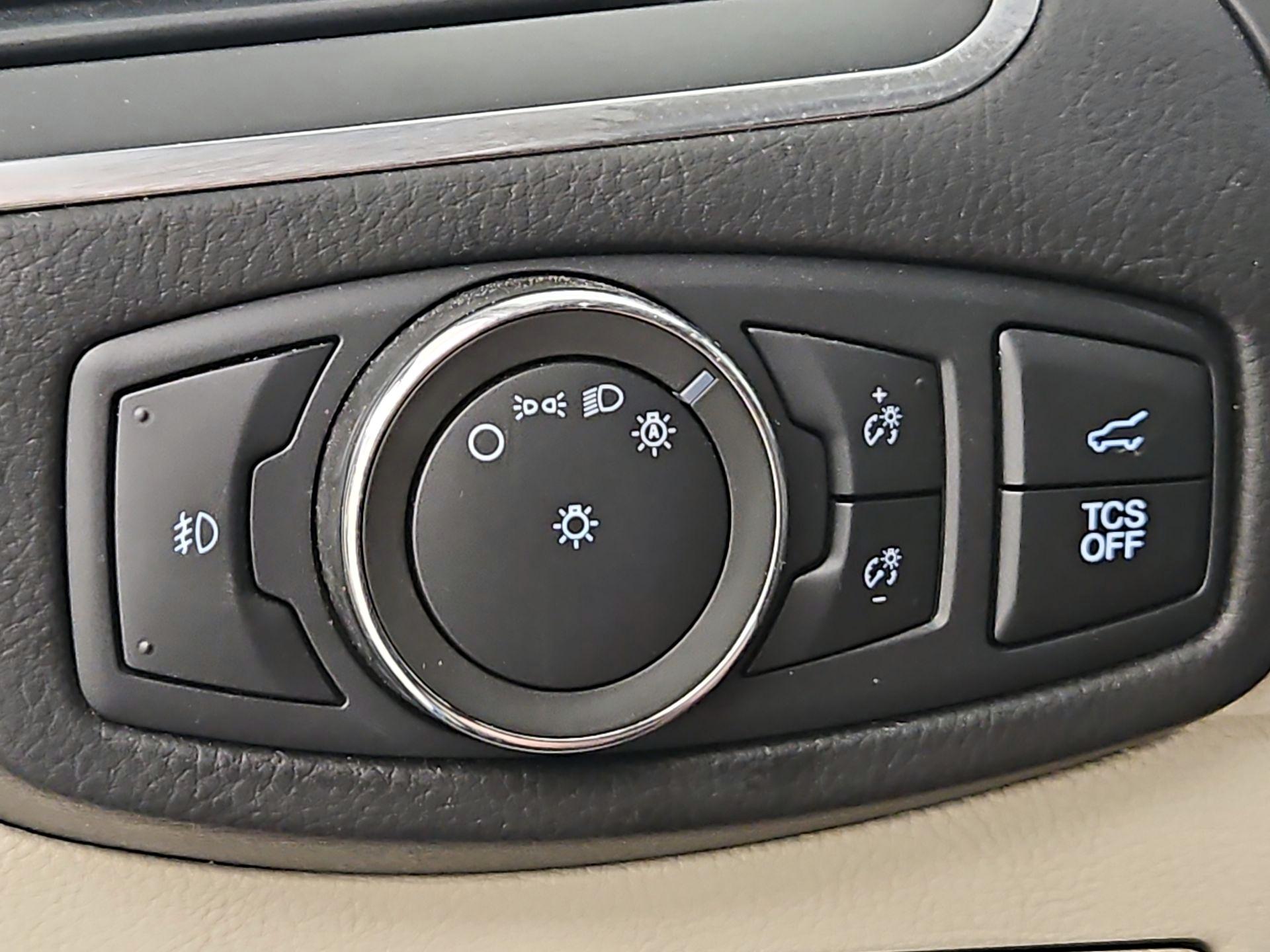 Thumbnail: 2021 Ford Edge - 13