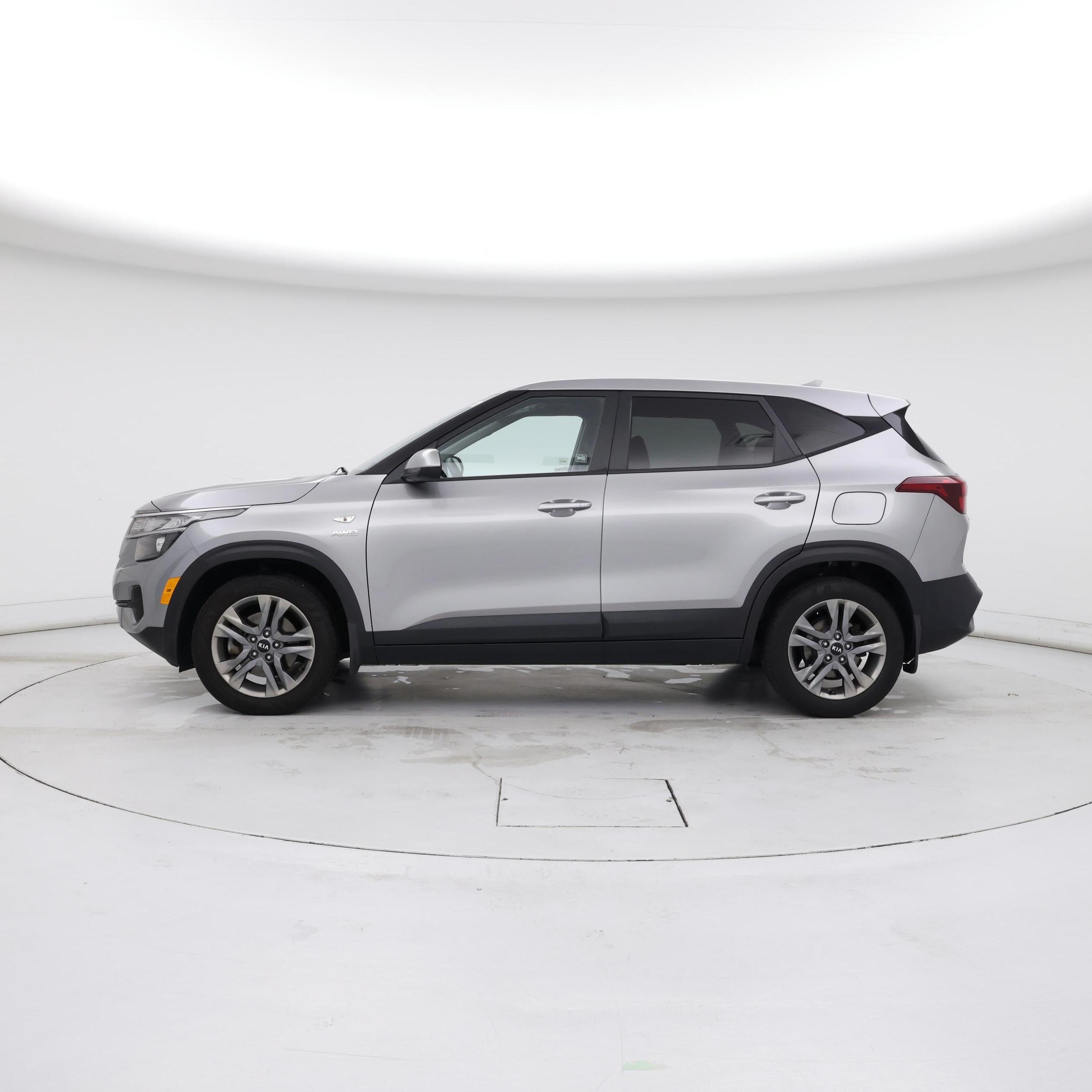 Thumbnail: 2021 Kia Seltos - 3