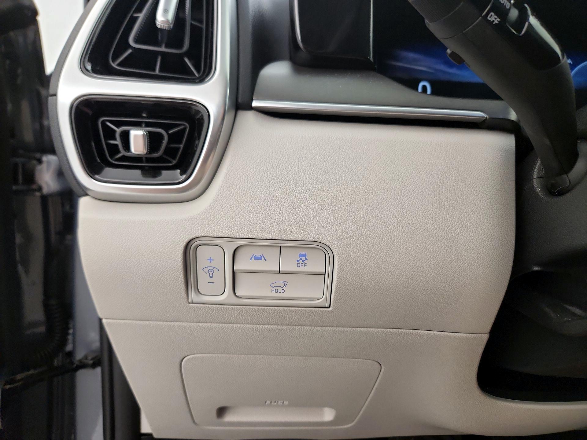 Thumbnail: 2023 Kia Sorento - 13