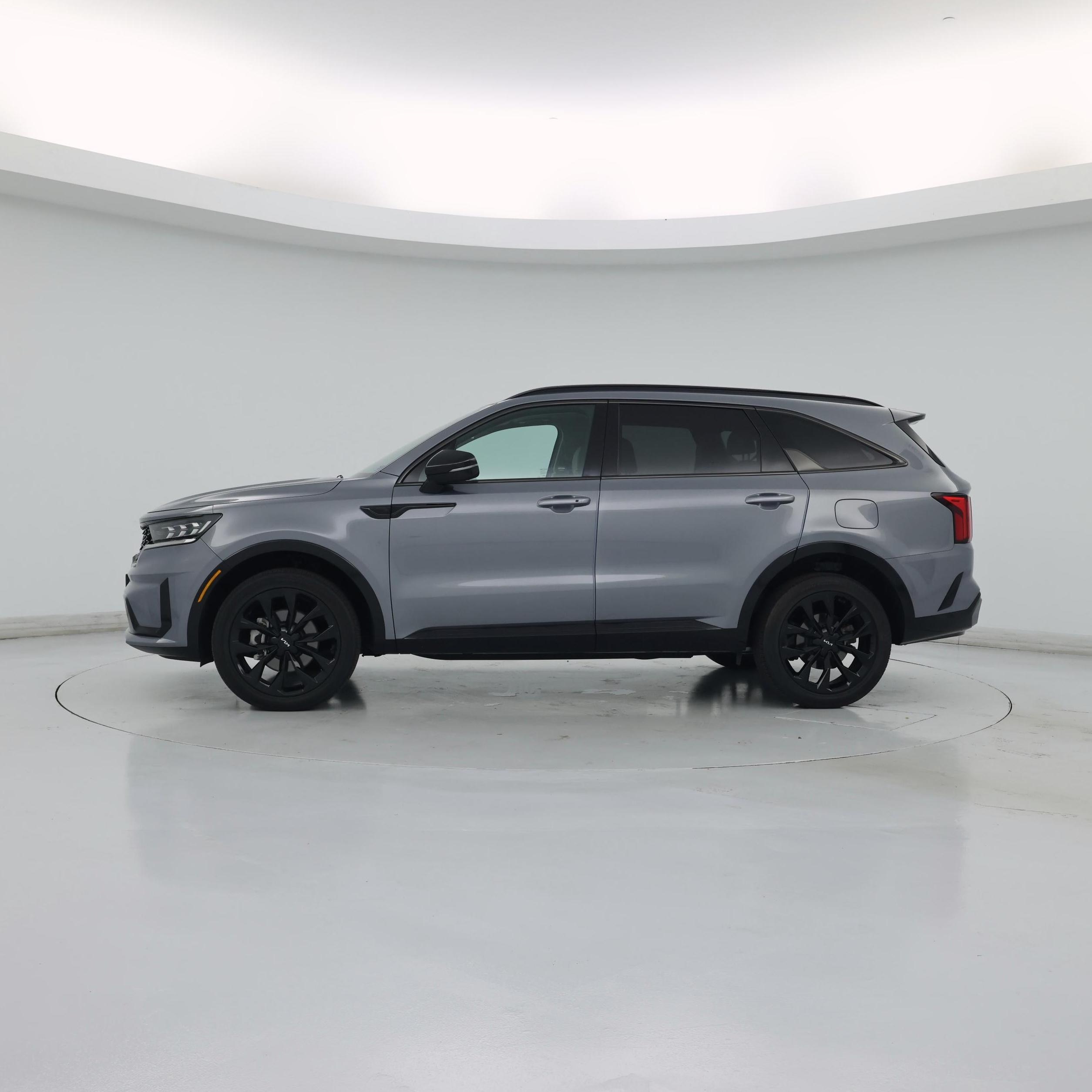 Thumbnail: 2023 Kia Sorento - 3