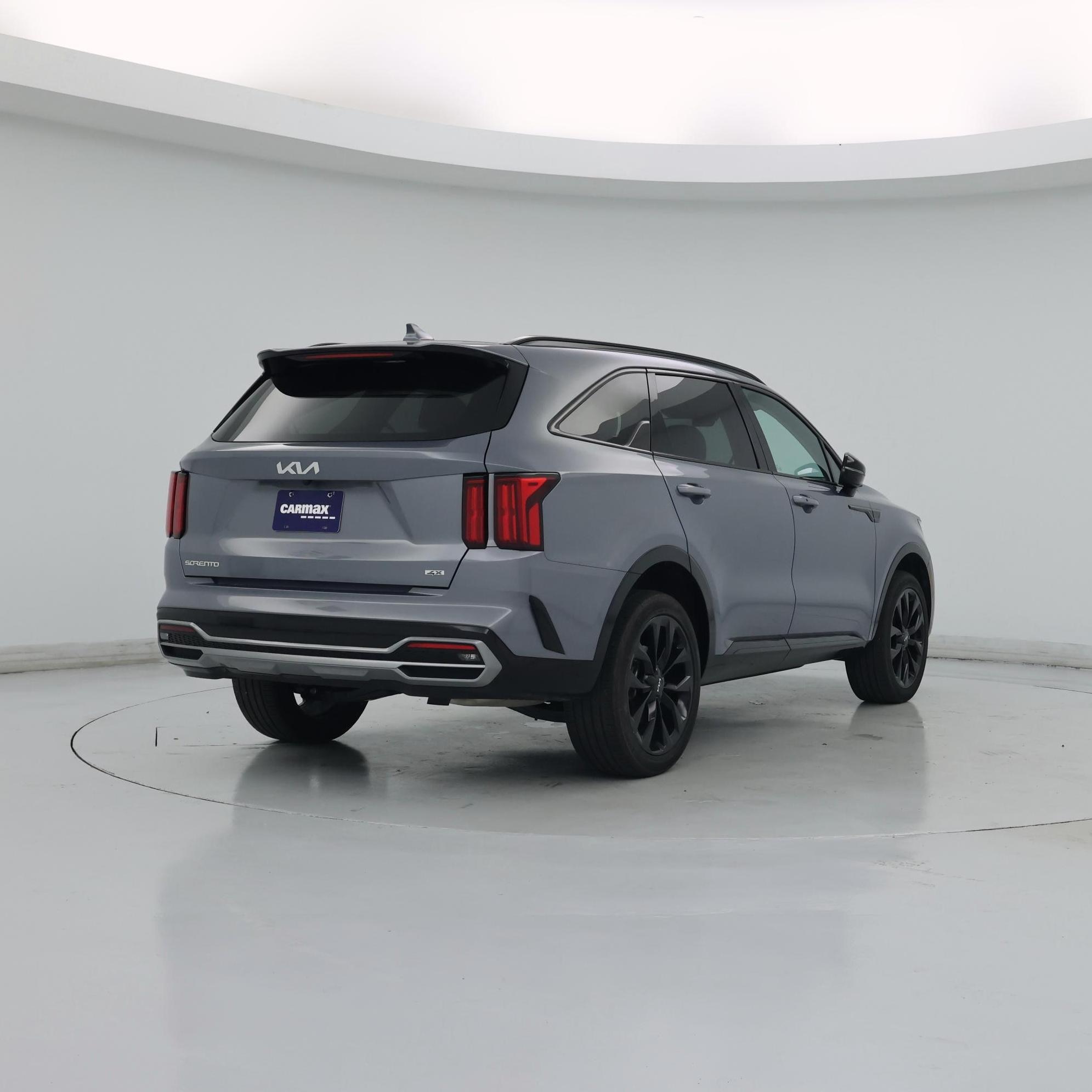 Thumbnail: 2023 Kia Sorento - 8